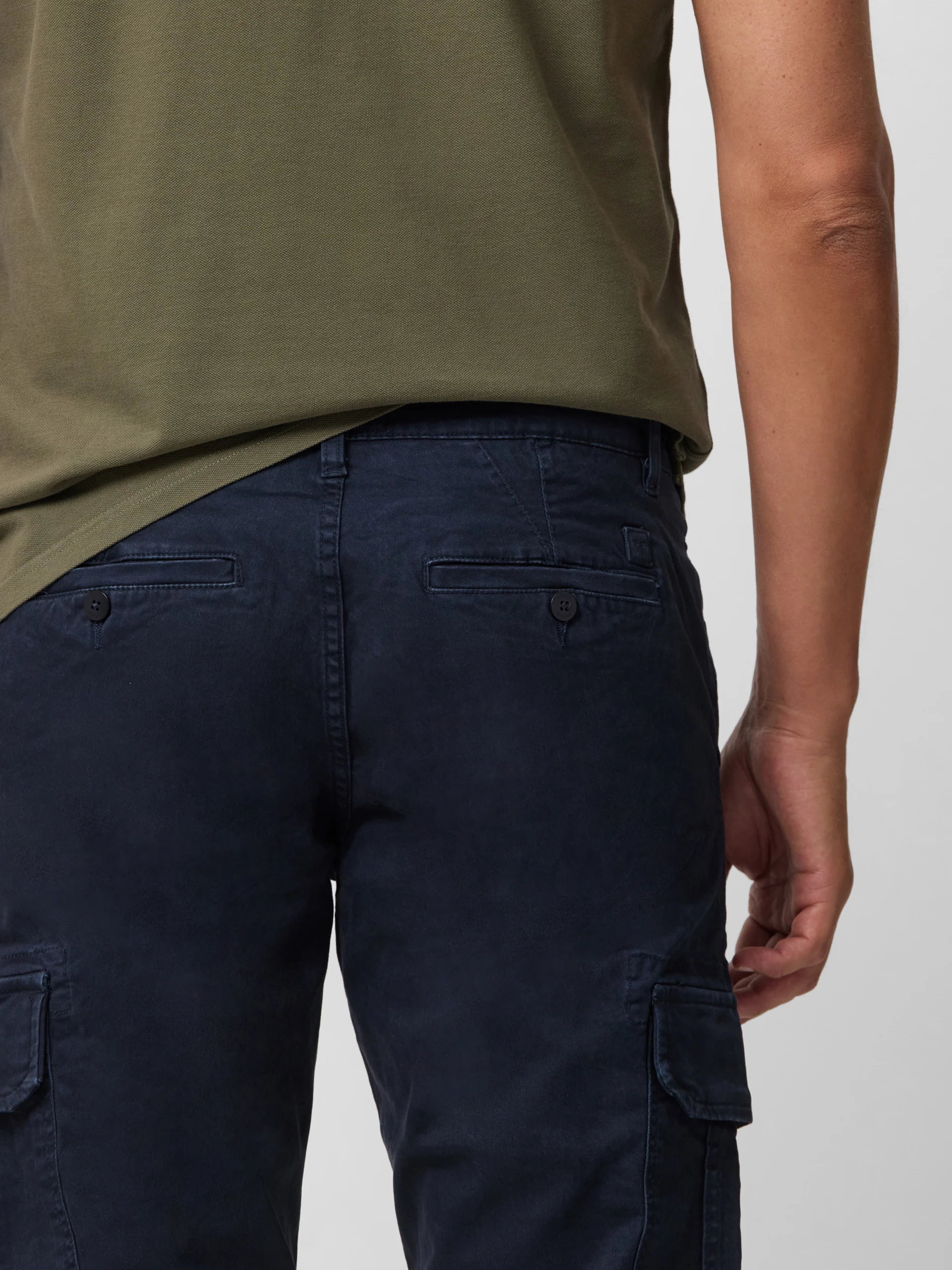 Pantalon cargo casual azul marino - Image 3
