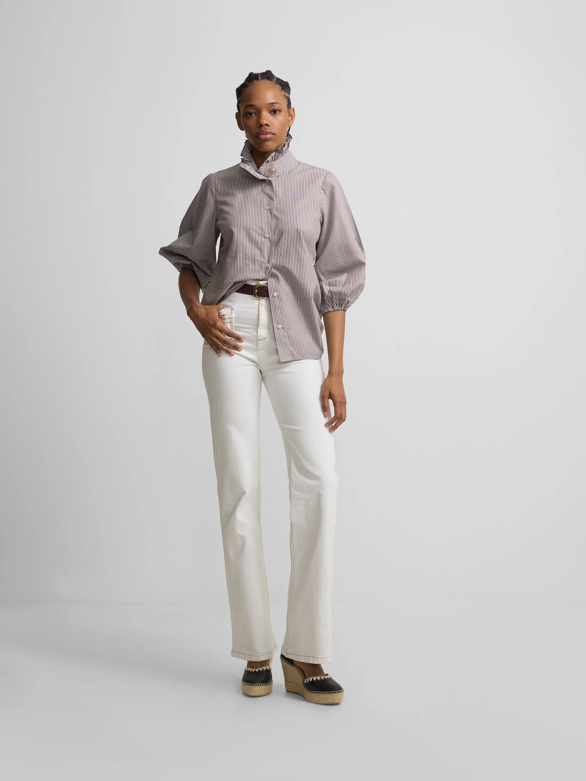 Pantalon denim hebillas blanco