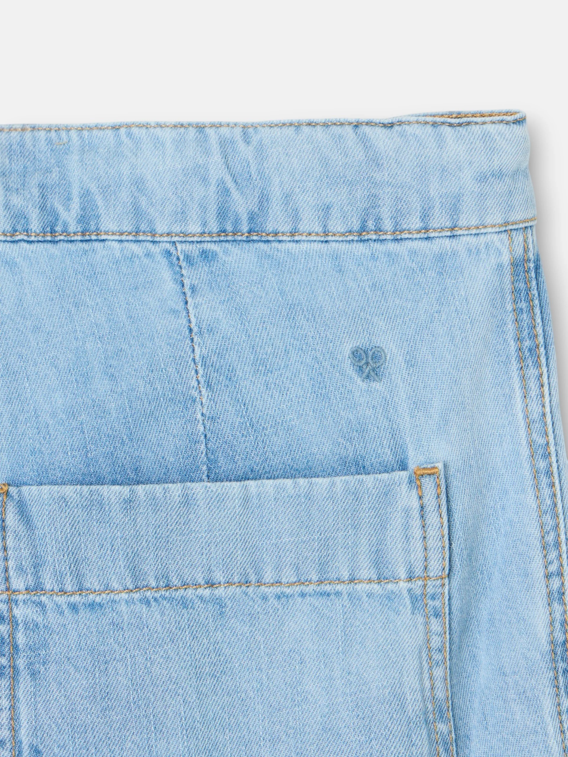 Pantalon jogger denim azul claro - Image 9