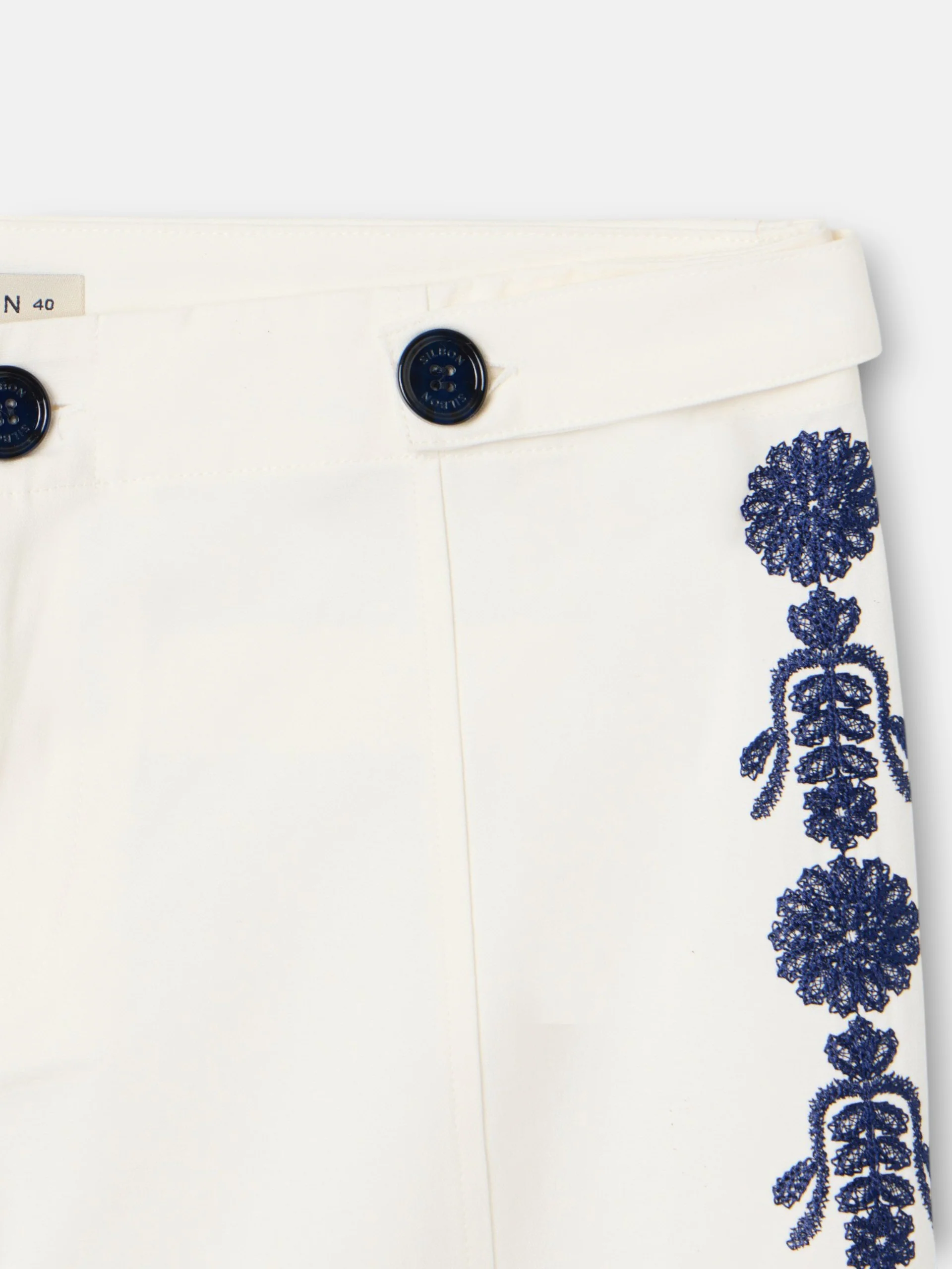 Pantalon recto detalles bordados blanco - Image 2