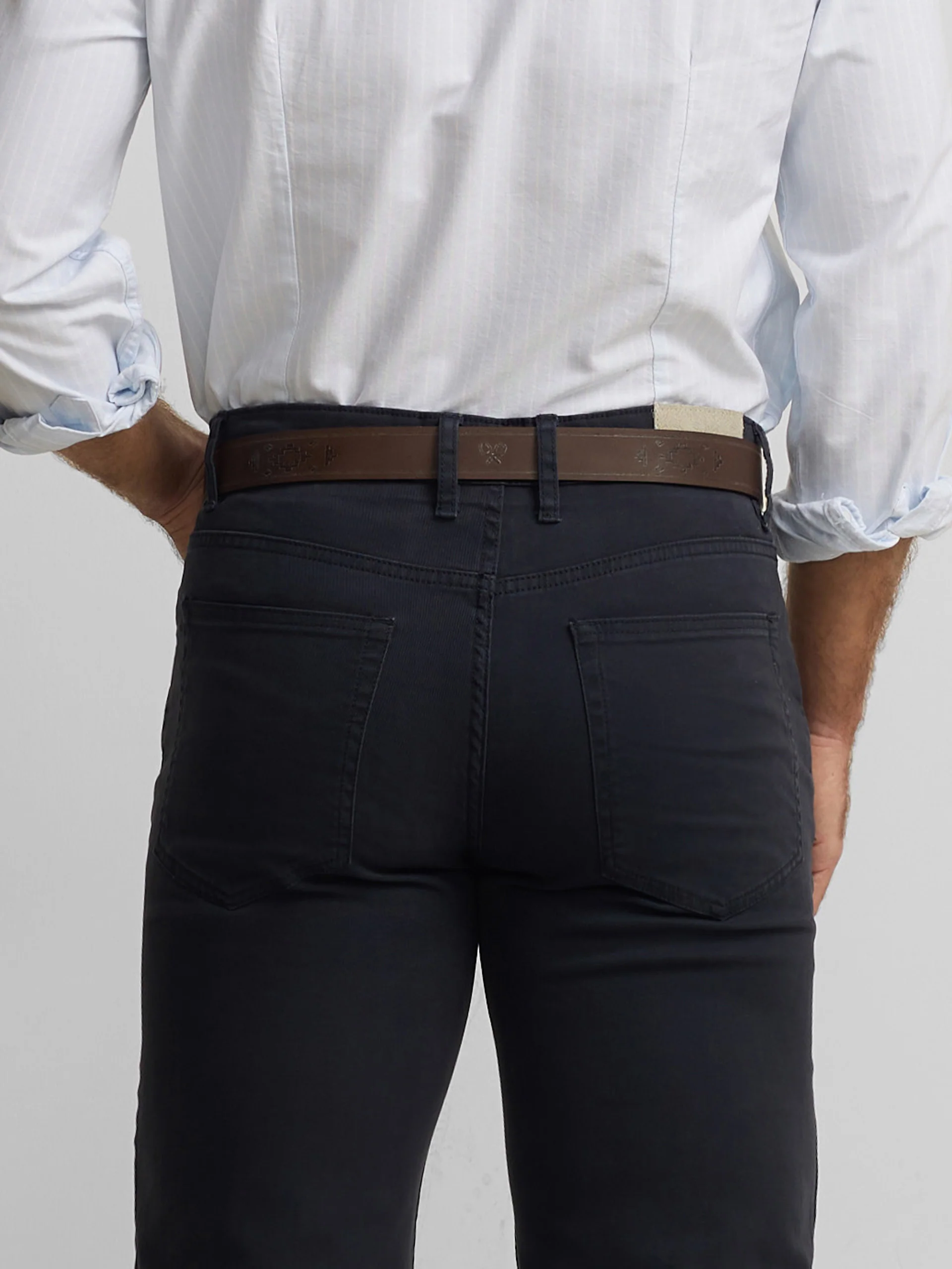 Pantalon sport cinco bolsillos azul navy - Image 7