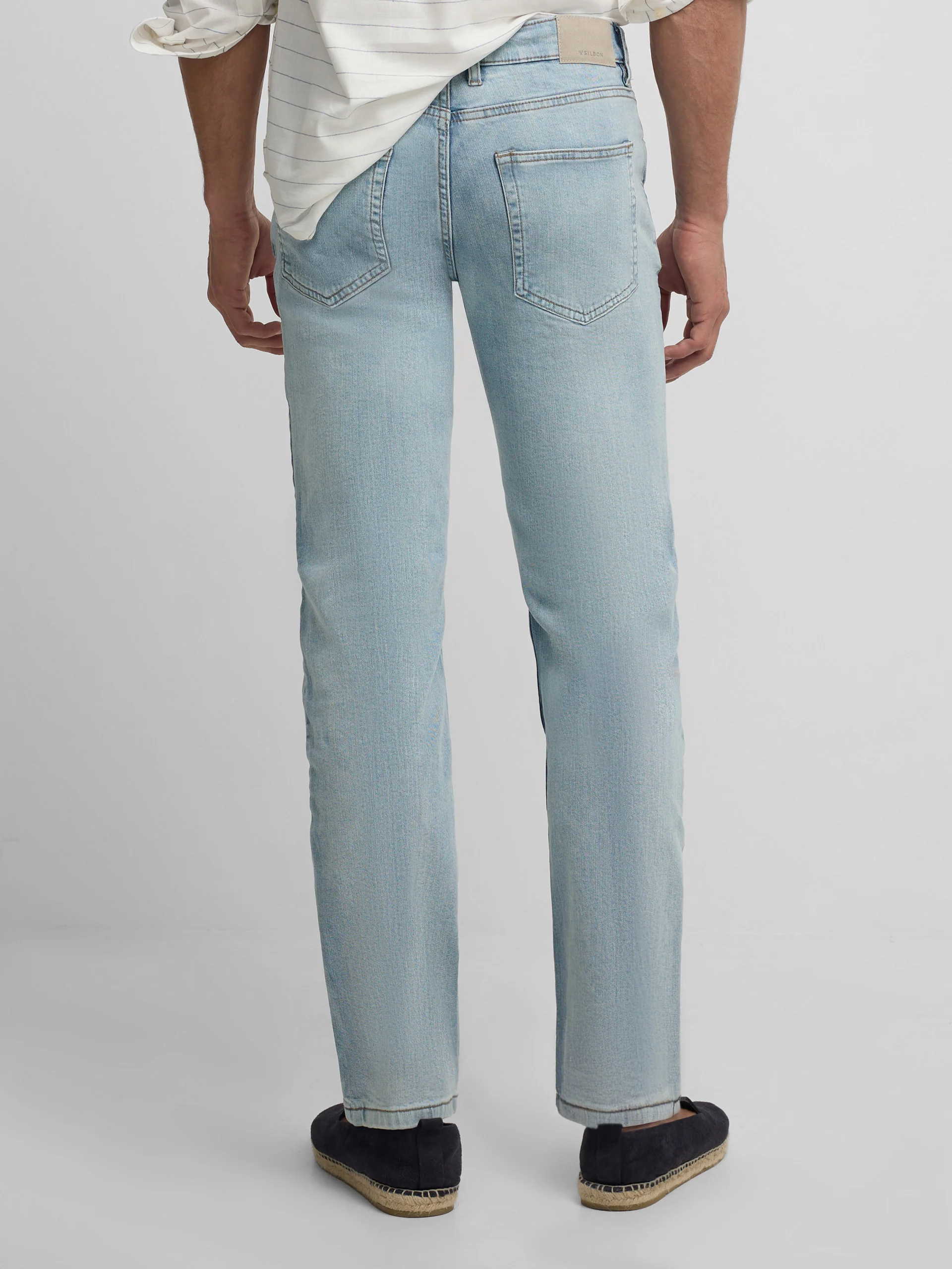 Pantalon sport denim azul claro - Image 7