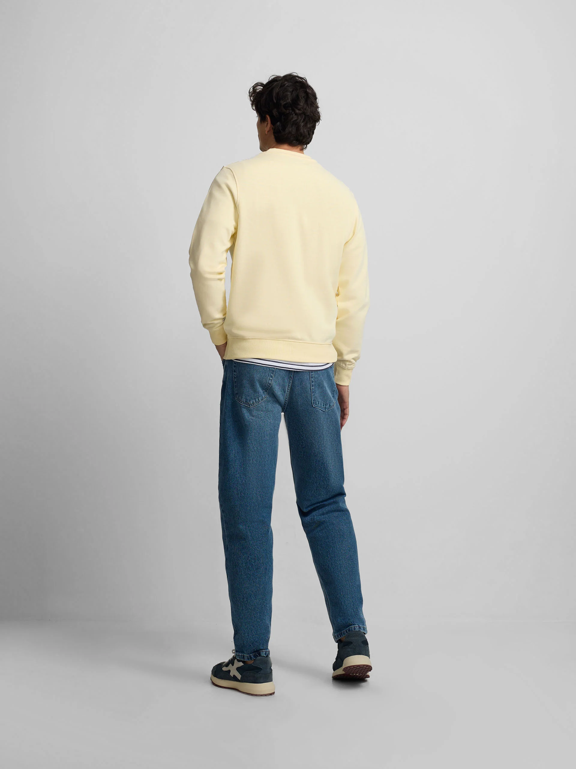 Pantalon sport denim tapered azul oscuro - Image 4