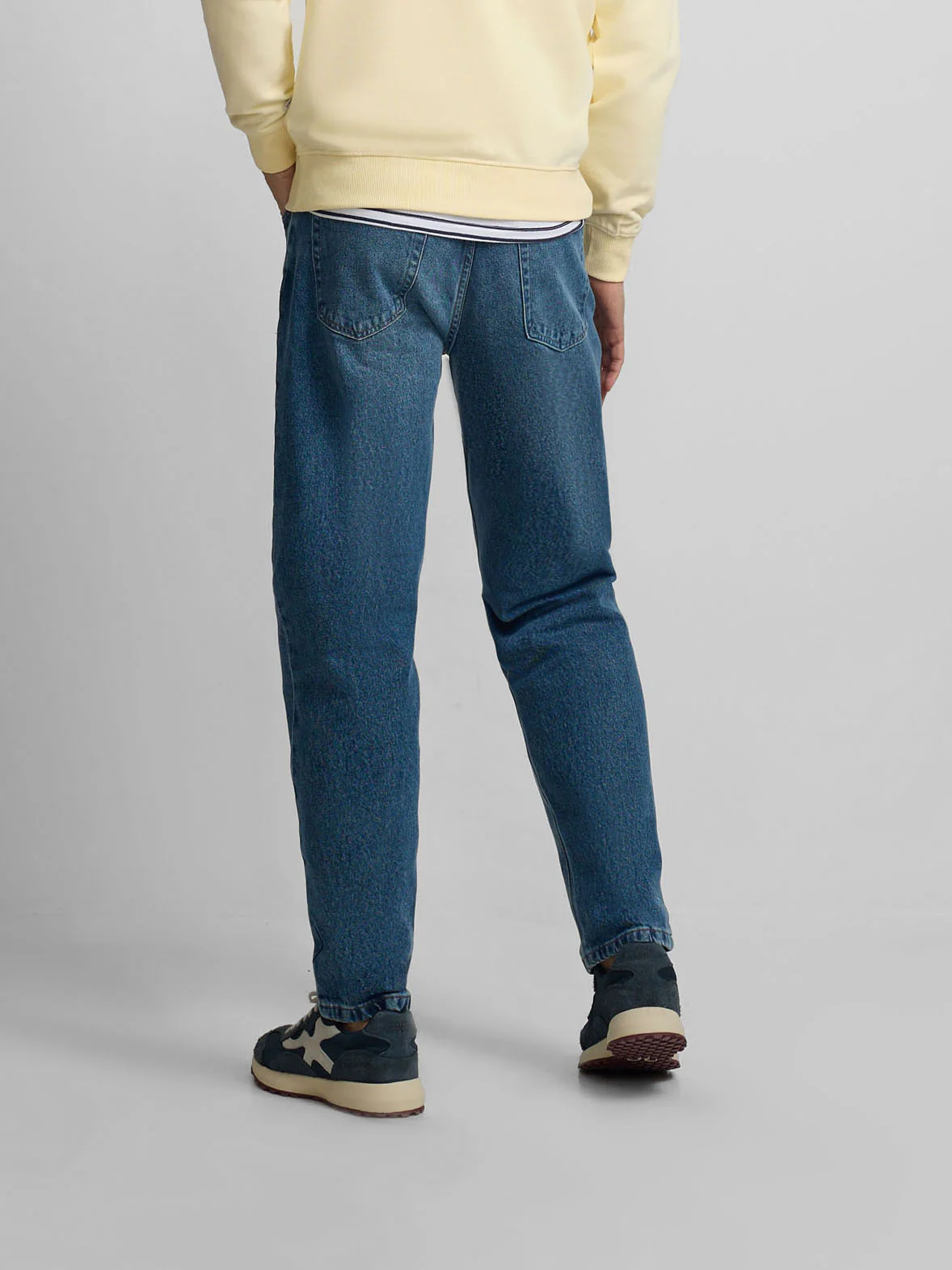 Pantalon sport denim tapered azul oscuro - Image 5