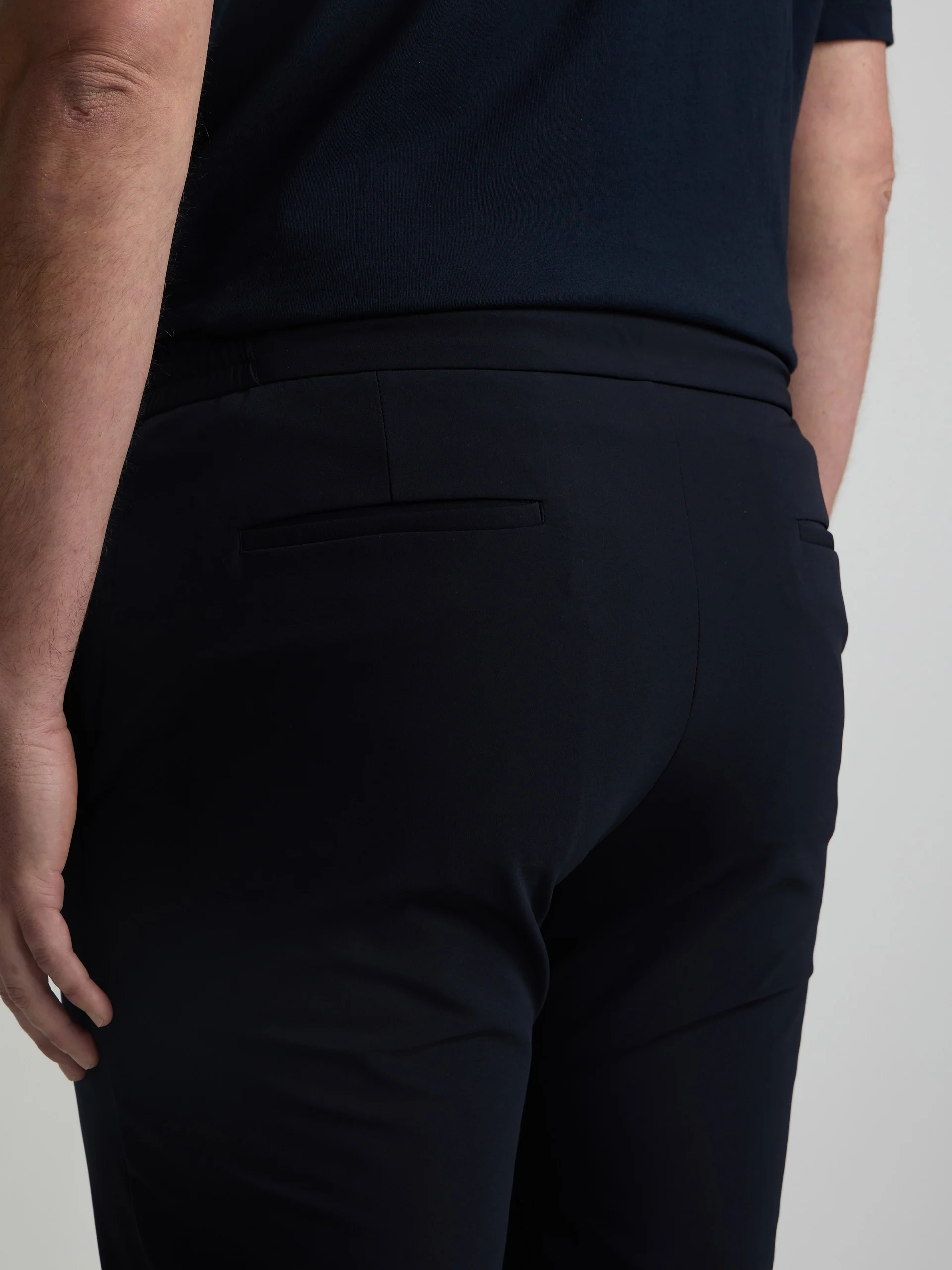 Pantalon tecnico azul marino - Image 15