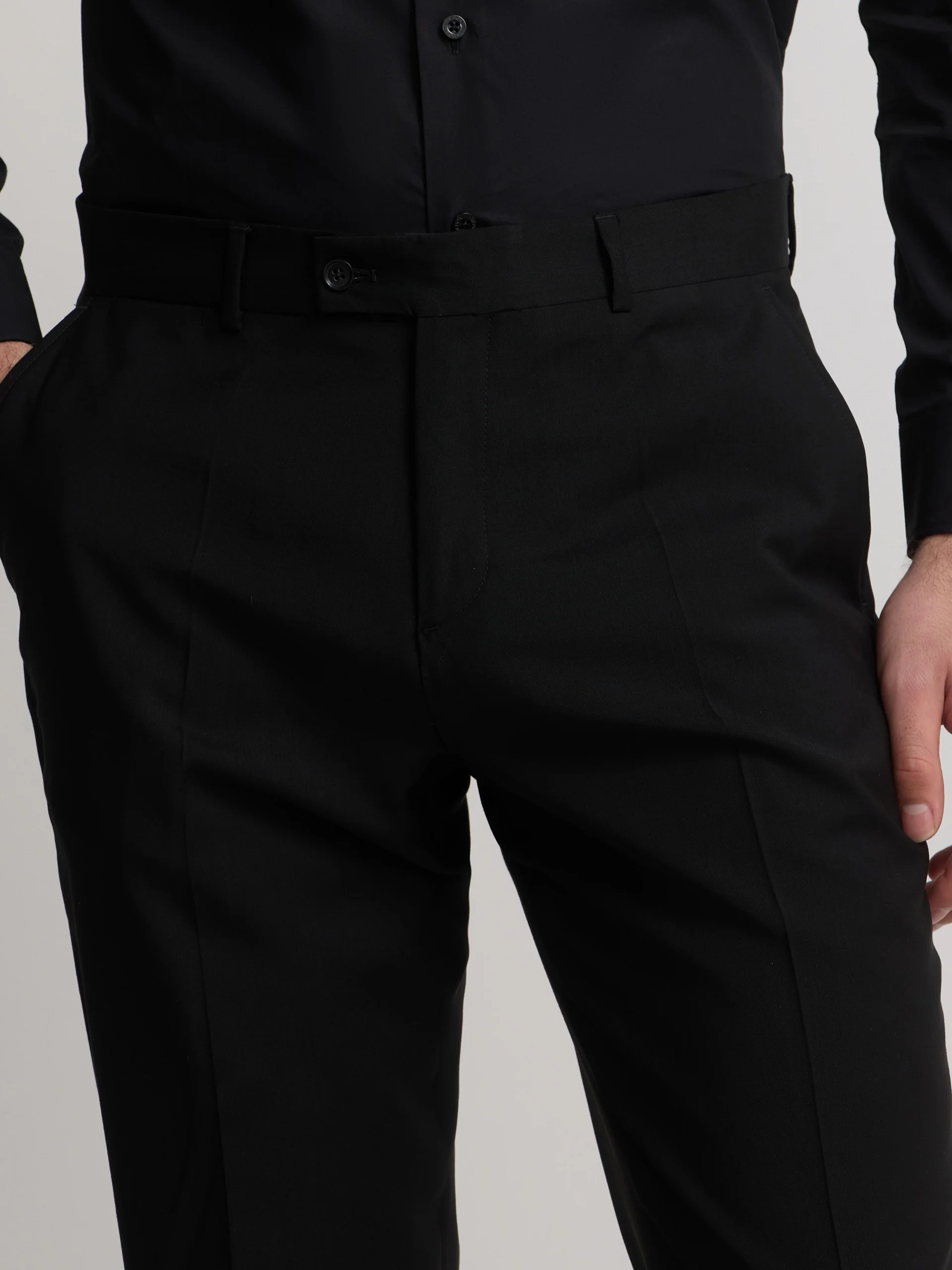 Pantalon traje clasico negro - Image 2