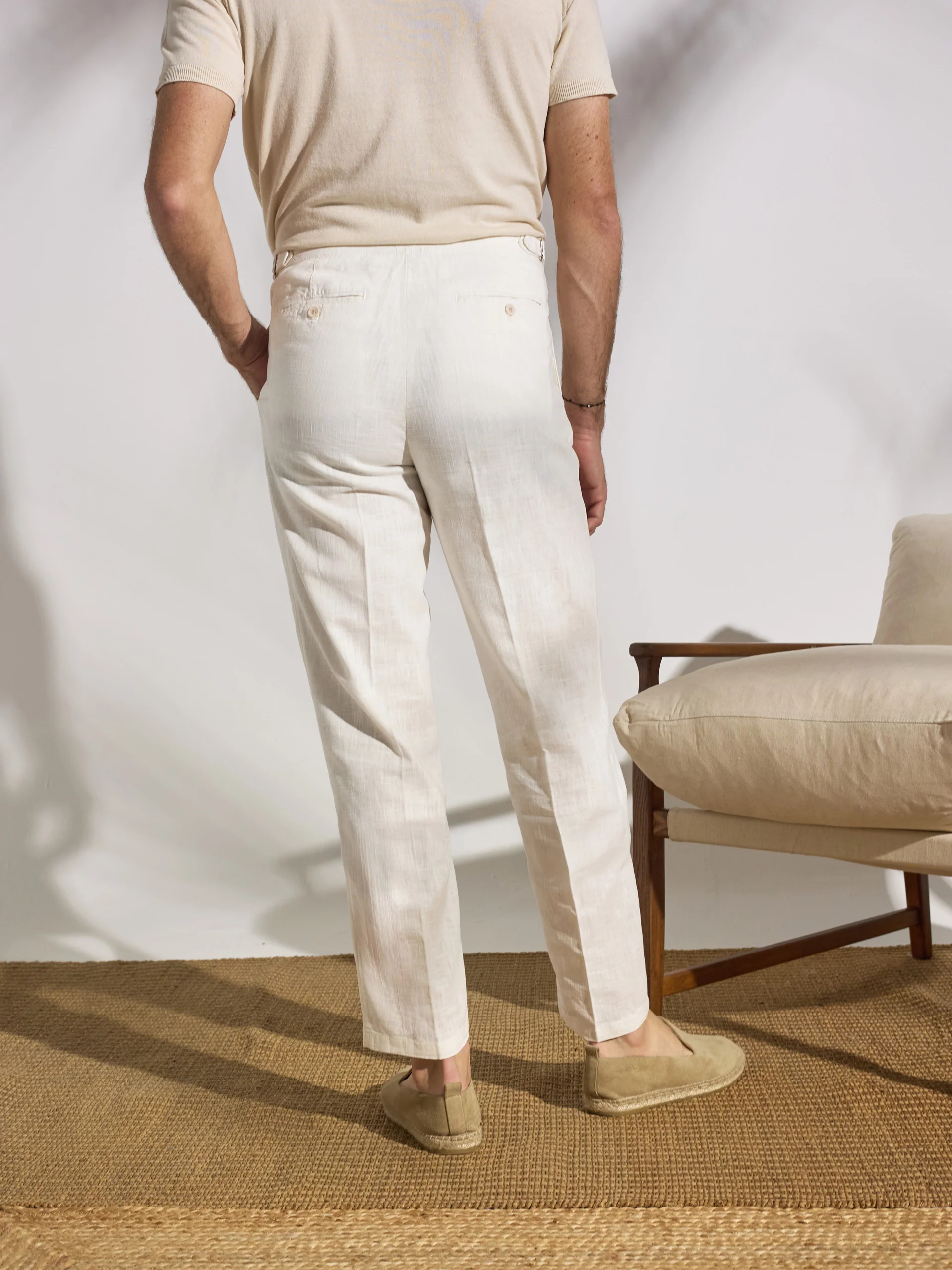 Pantalon unique pinzas beige - Image 4