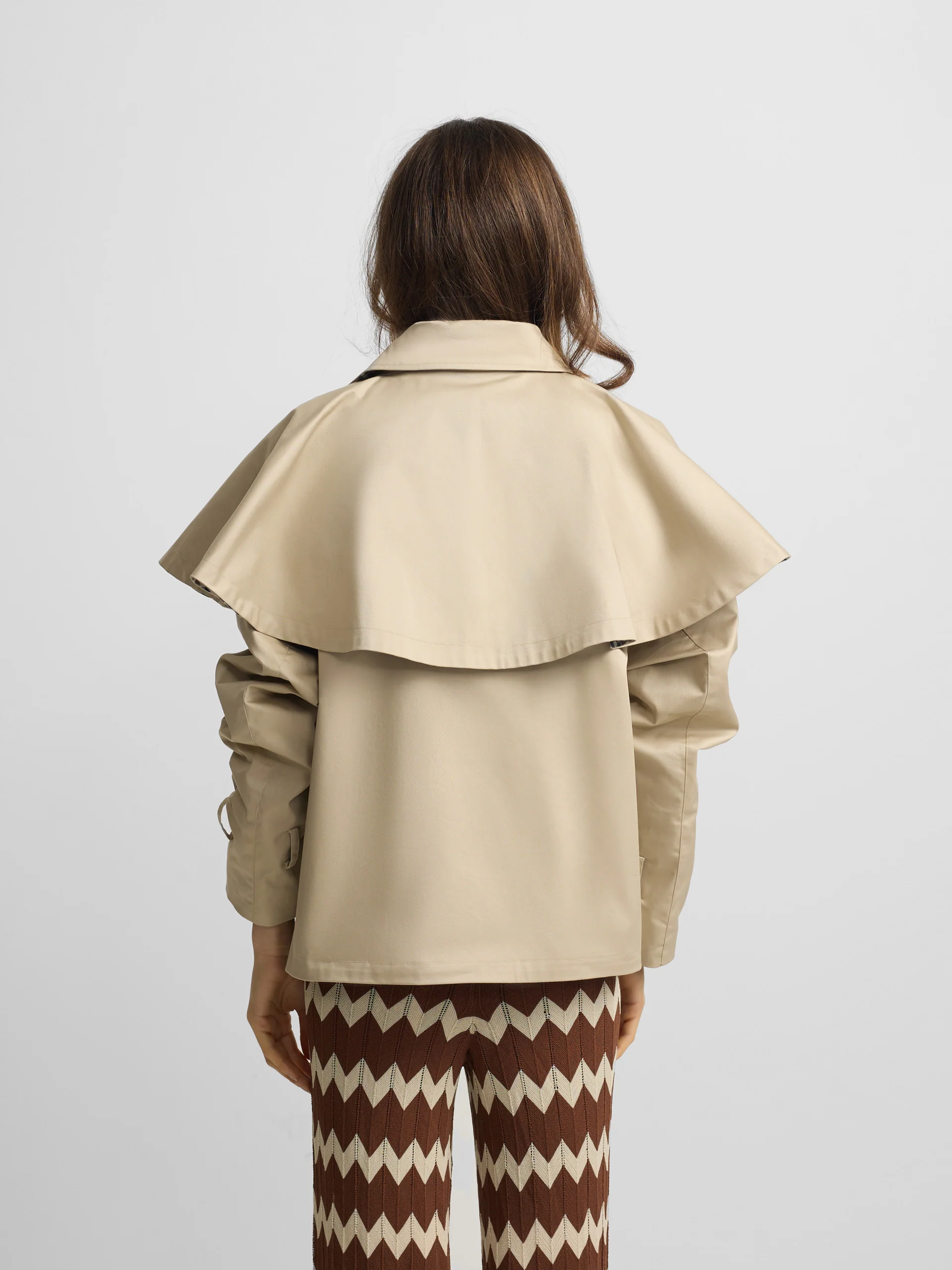 Parka corta capa marron - Image 5