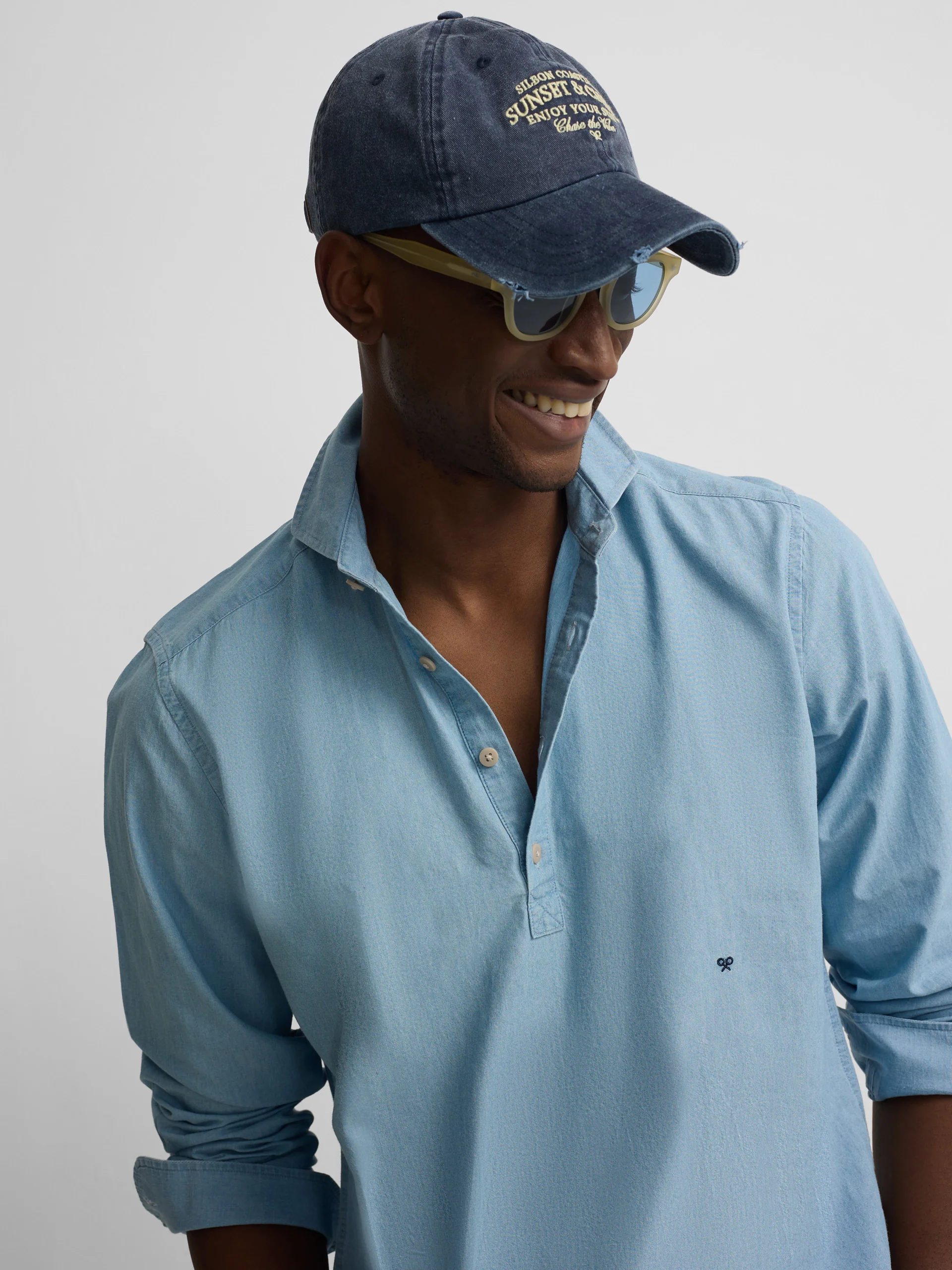 Polera sport denim azul claro - Image 4