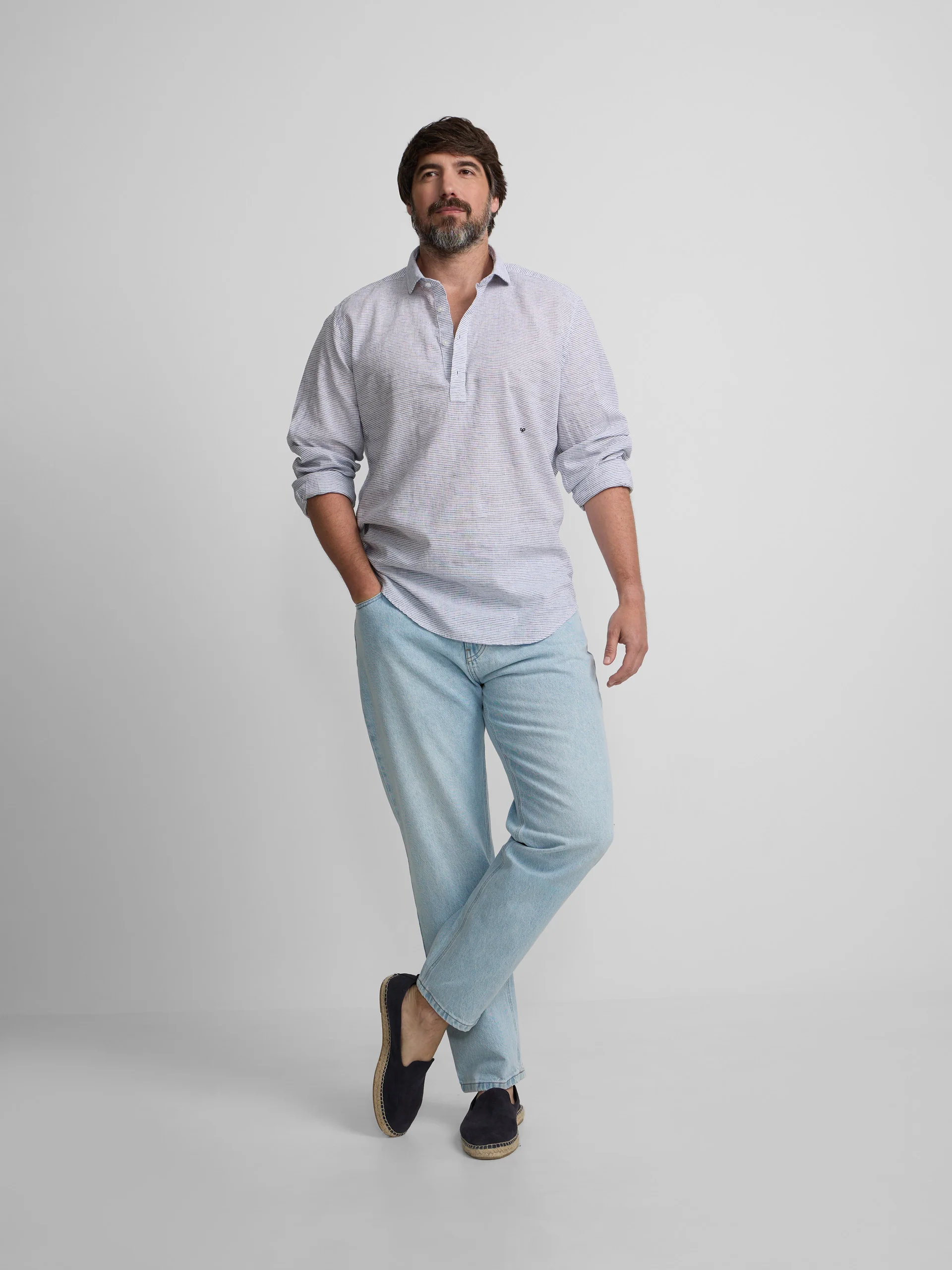 Polera sport lino rayas horizontales marino - Image 9