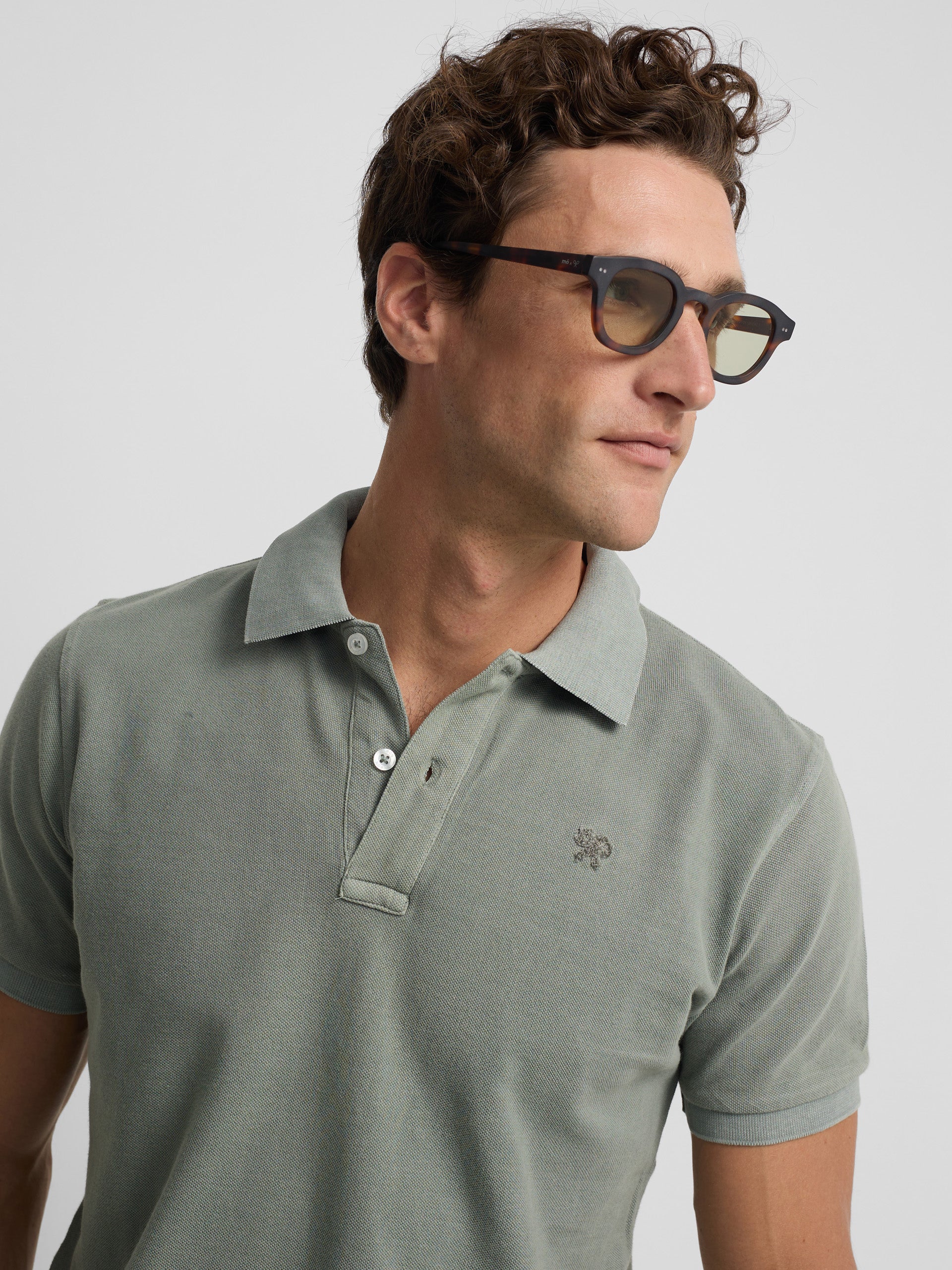Polo clasico garment dye verde medio - Image 5