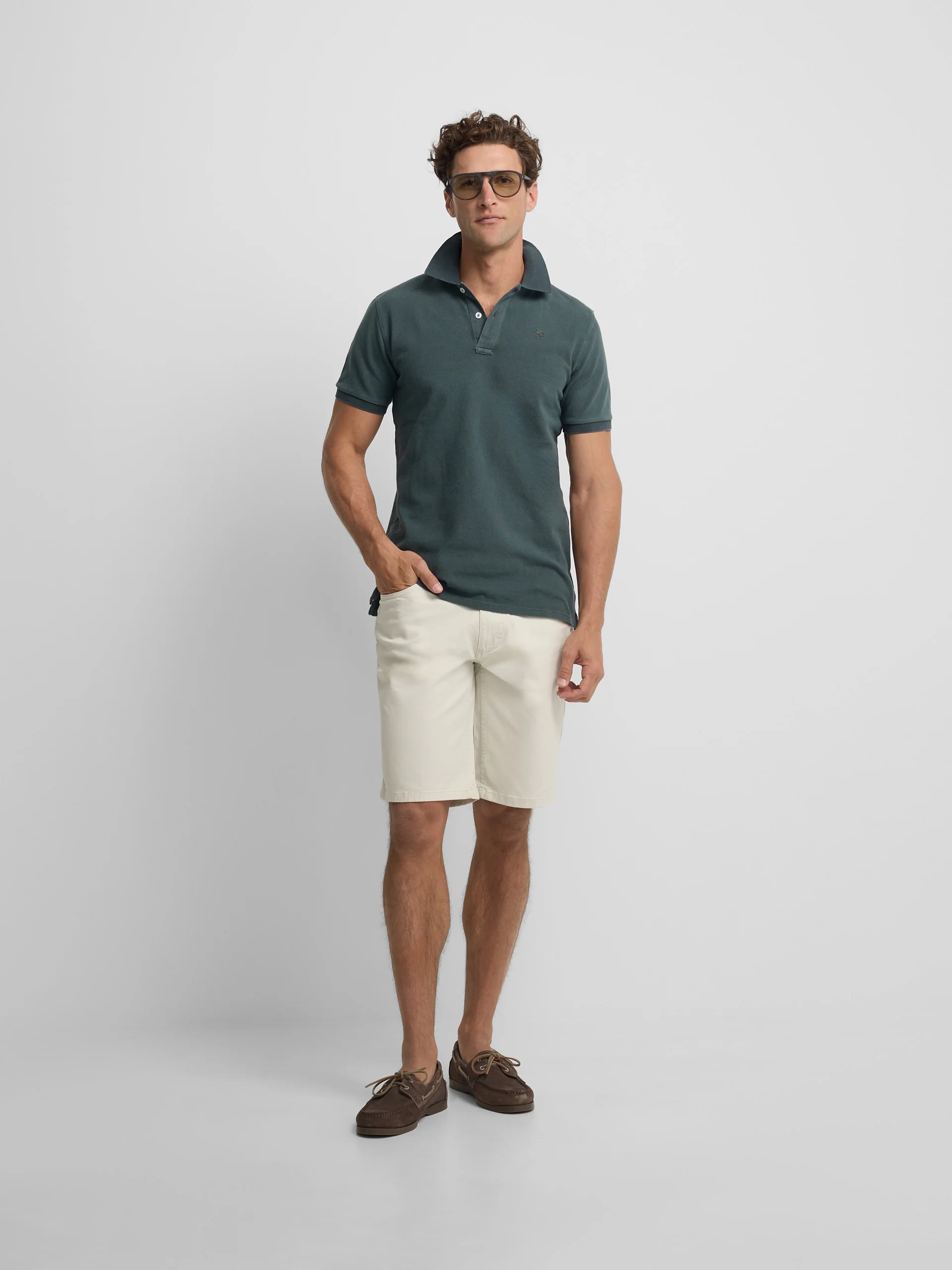 Polo clasico garment dye verde oscuro - Image 4