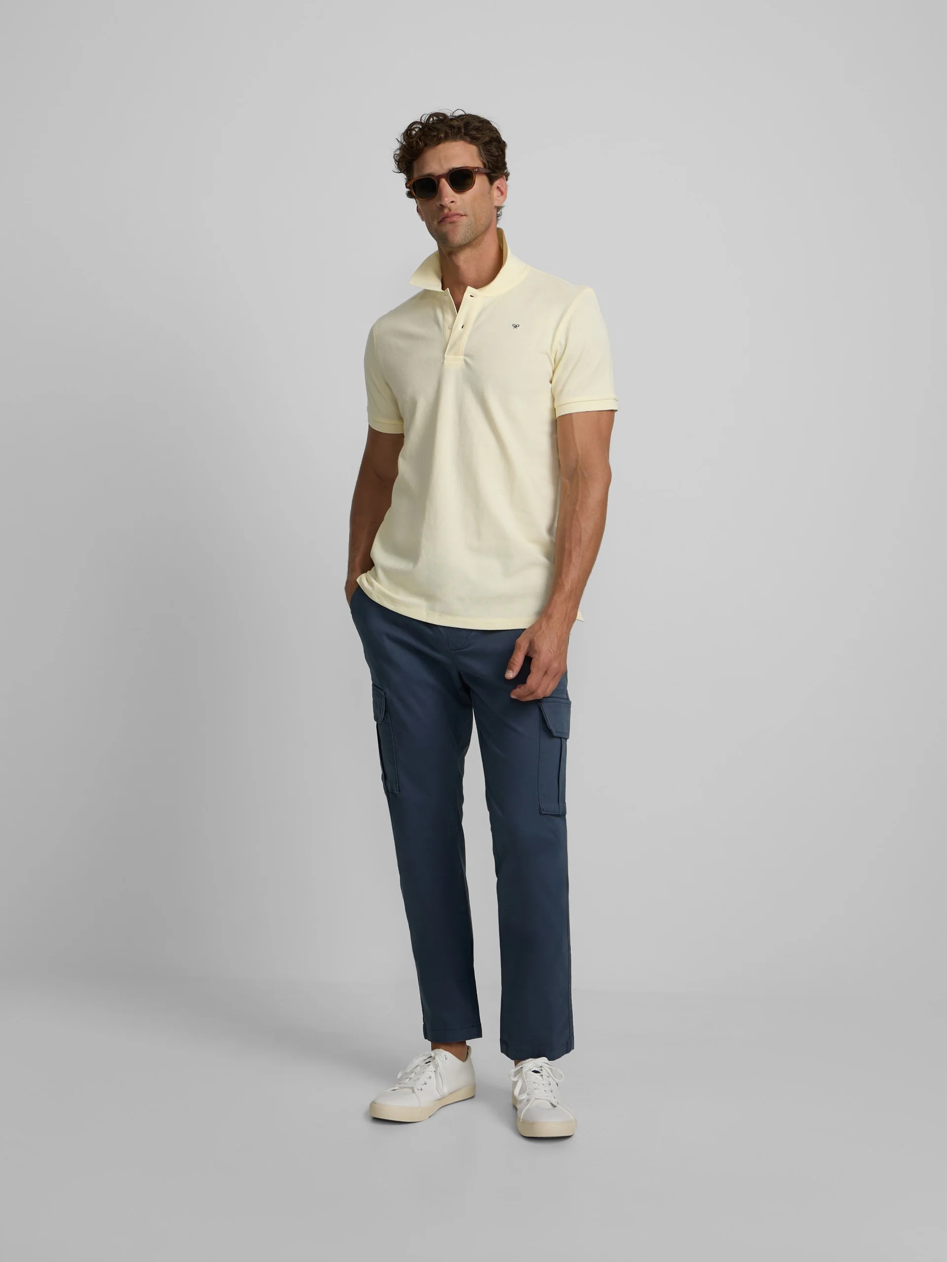 Polo clasico liso amarillo - Image 4