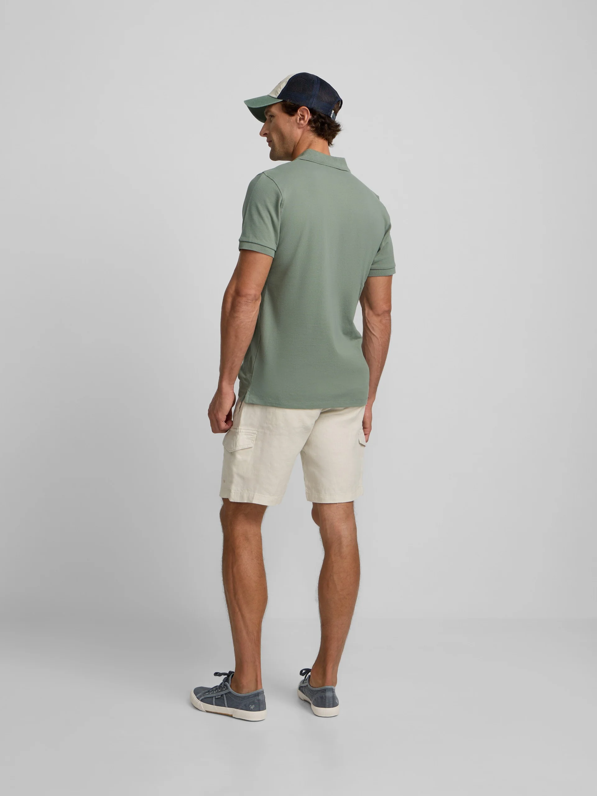 Polo clasico liso verde medio - Image 7