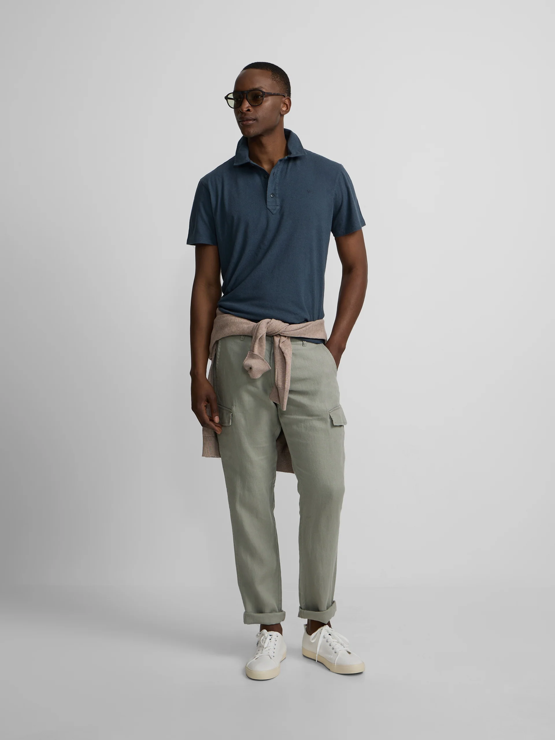 Polo lino tapeta larga azul marino - Image 3