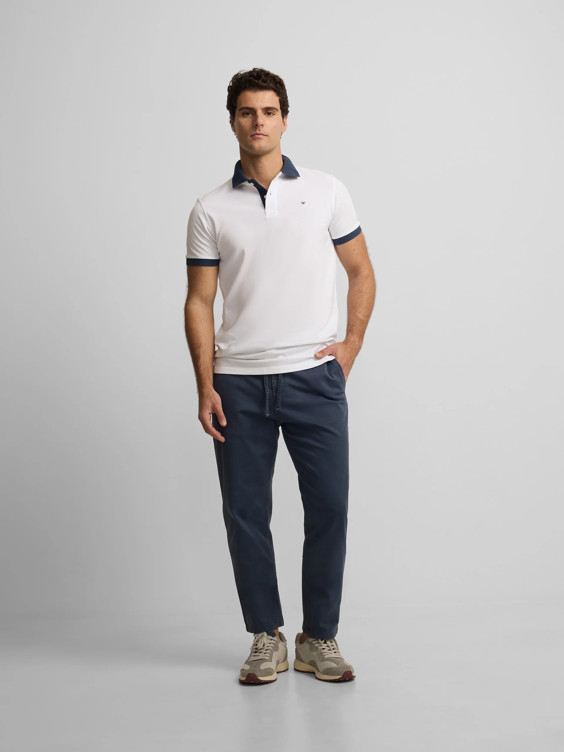 Polo manga corta ribete azul marino blanco - Image 4