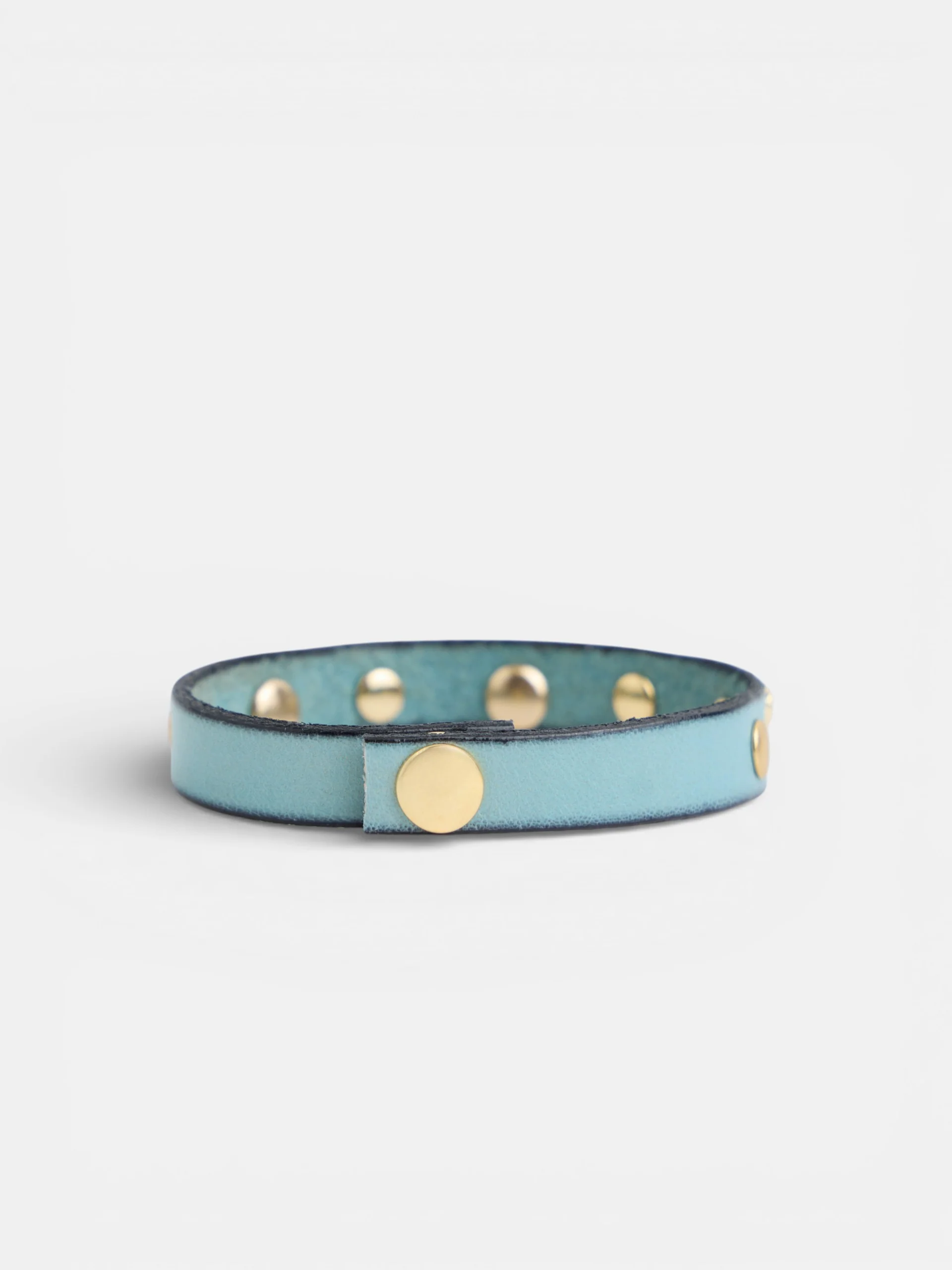 Pulsera piel logo y tachas verde agua - Image 2