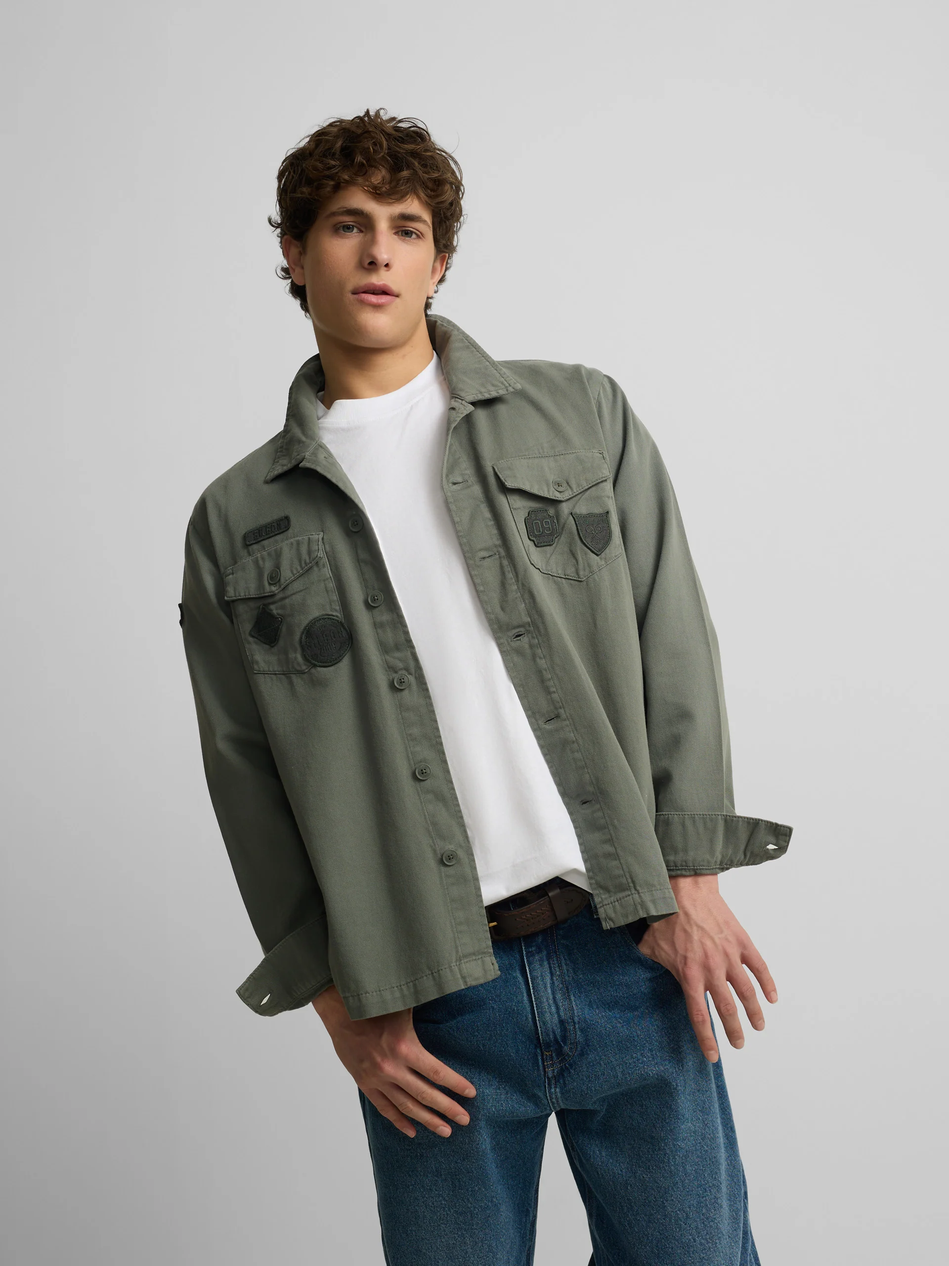 Sobrecamisa parches azul petroleo - Image 3