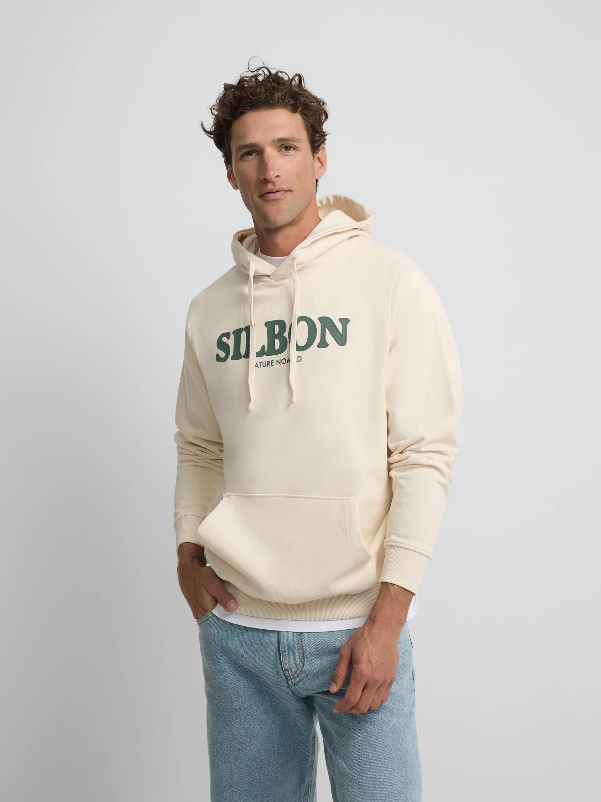 Sudadera capucha nomad crema