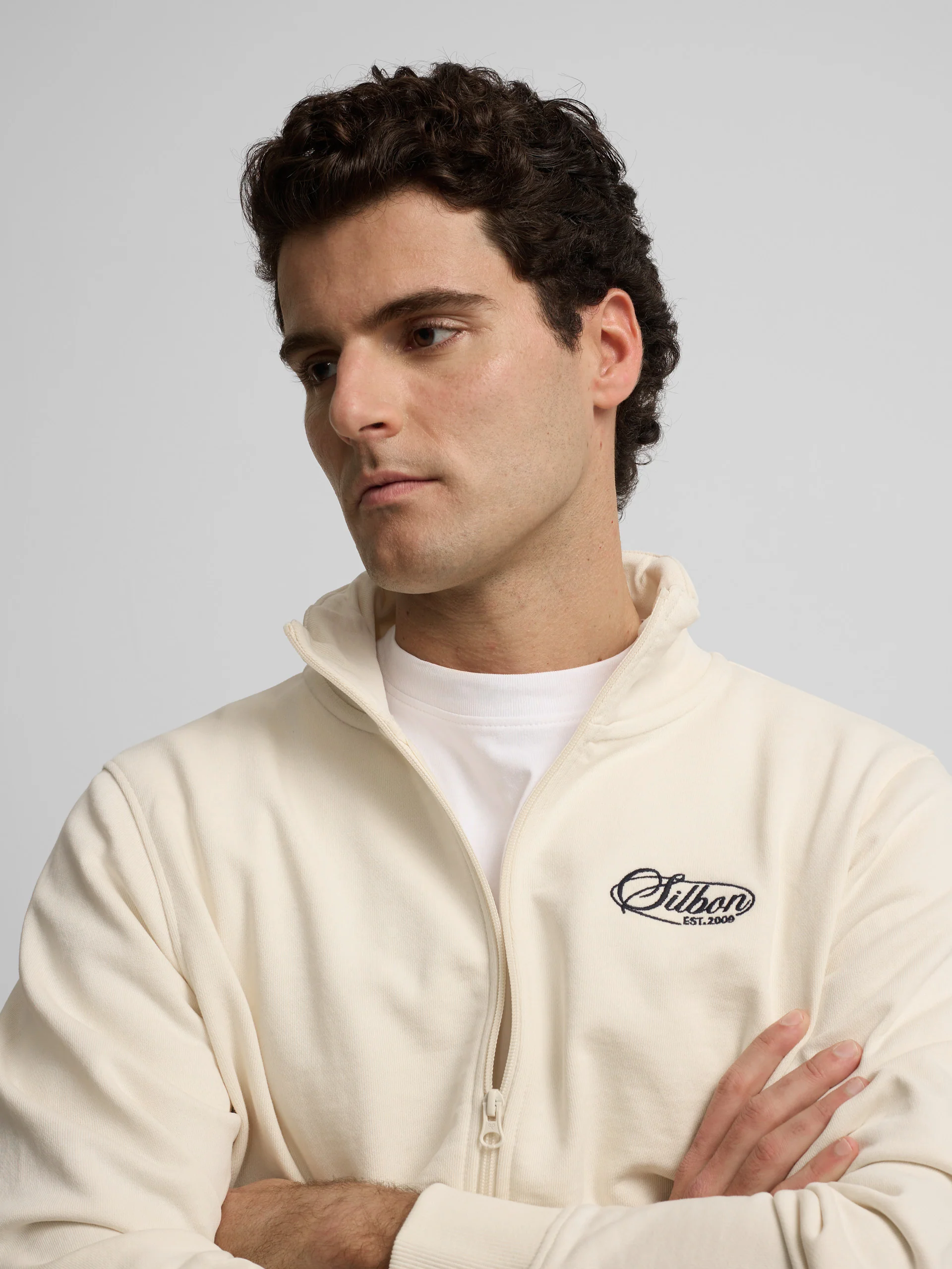 Sudadera cremallera bordado crema - Image 4
