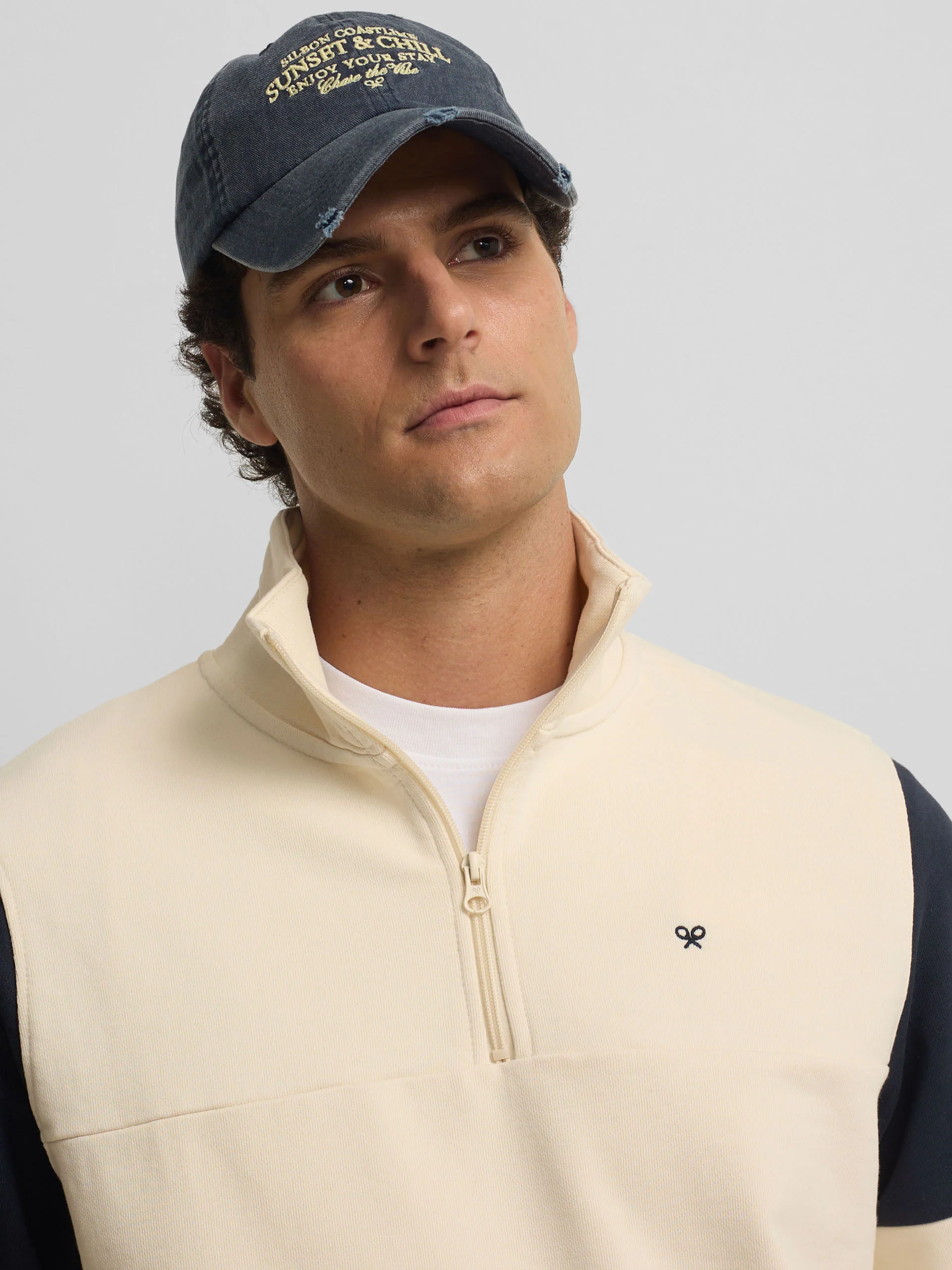 Sudadera media cremallera vintage crema - Image 4