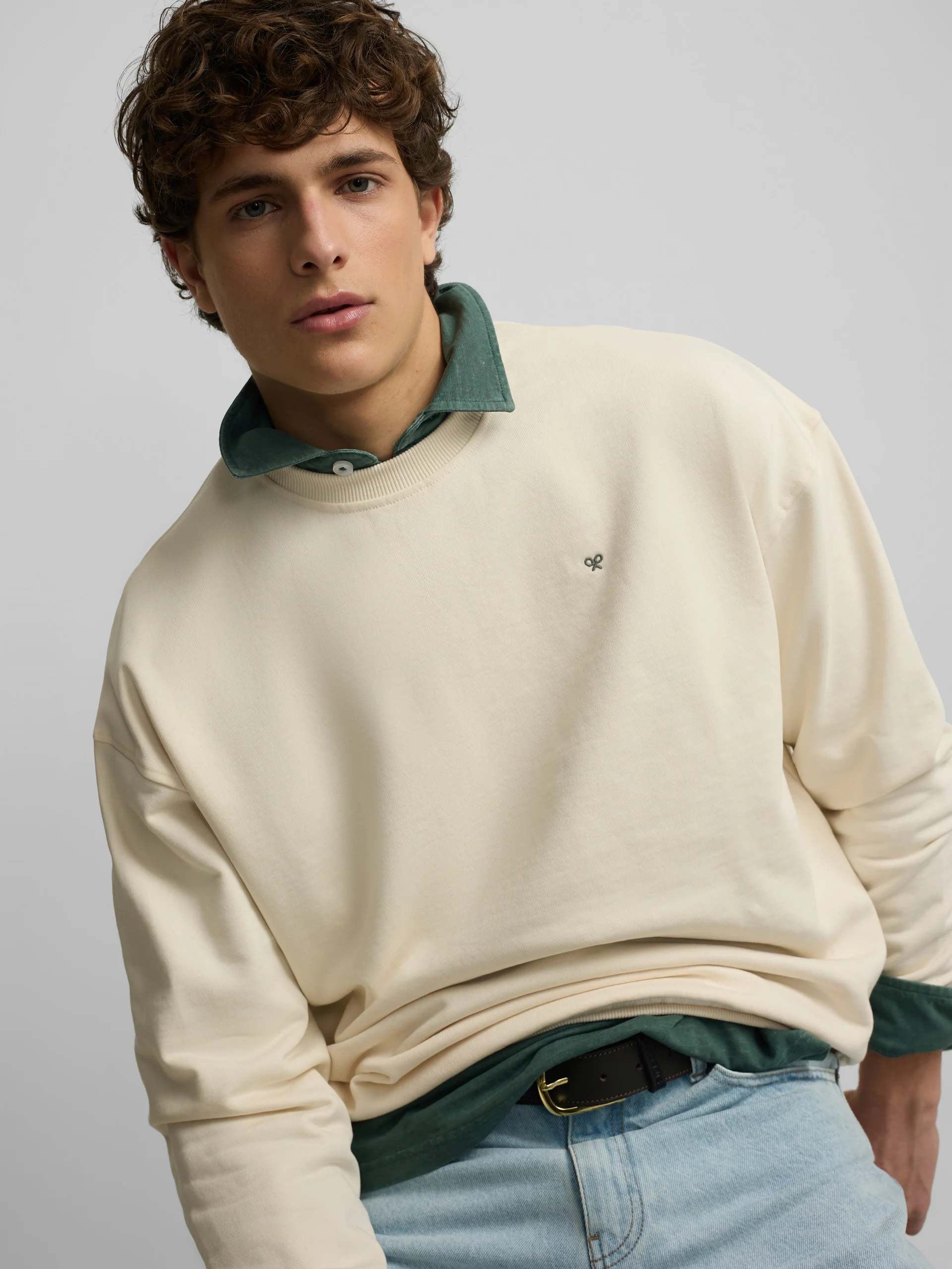 Sudadera relaxed fit plans crema - Image 5