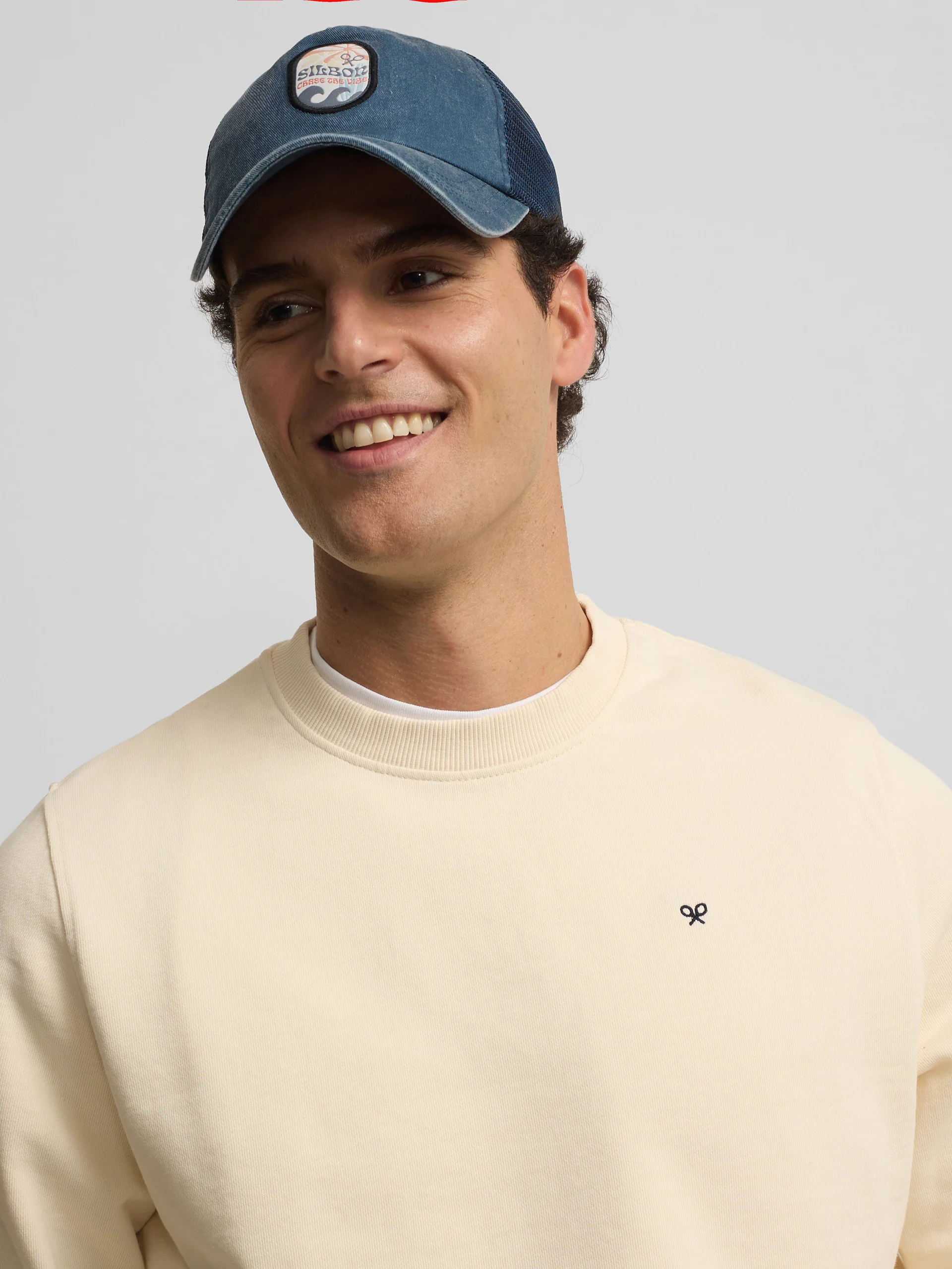 Sudadera slbn bordados crema - Image 5