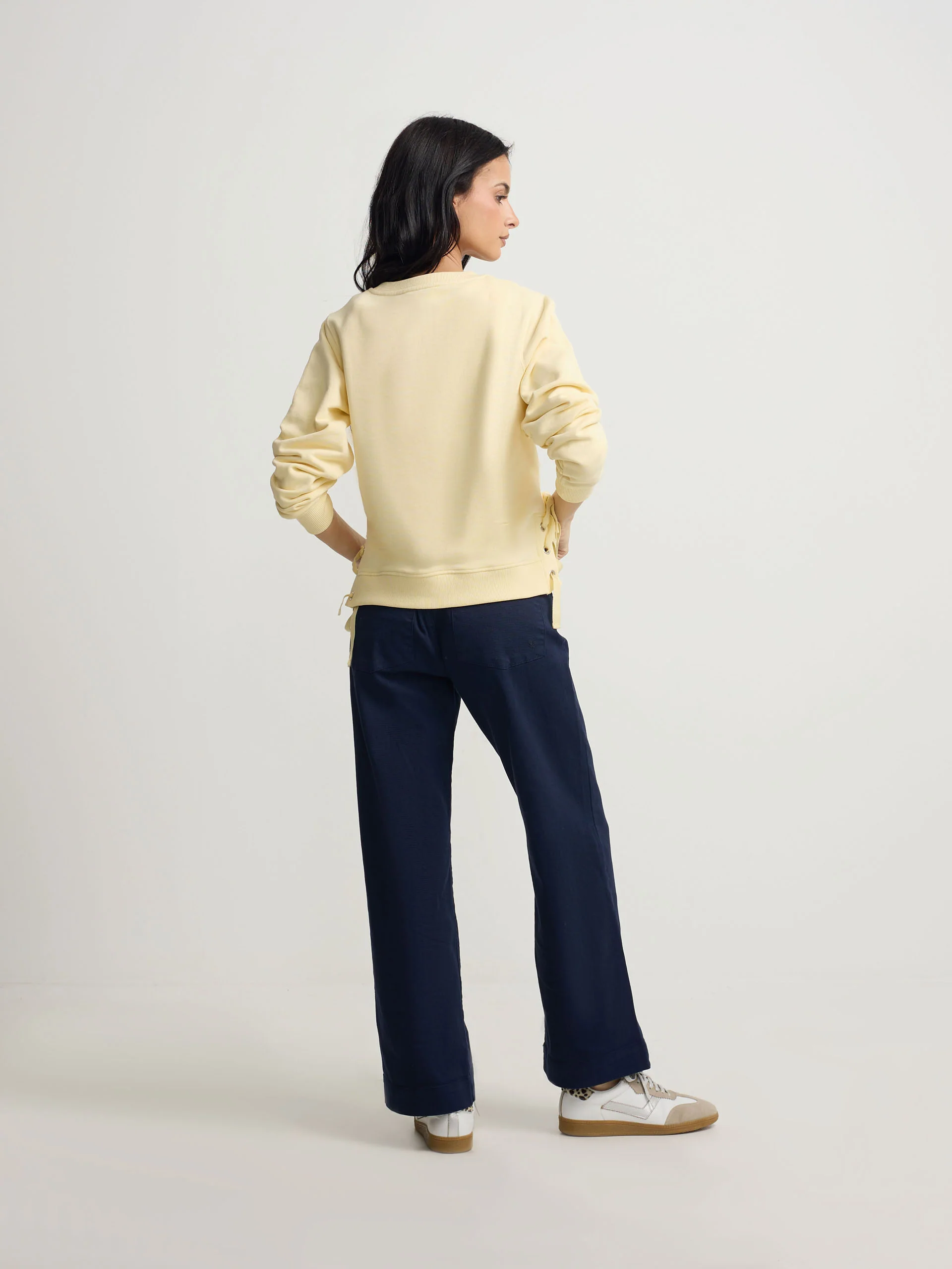 Sudadera woman detalle cuerdas amarilla - Image 5