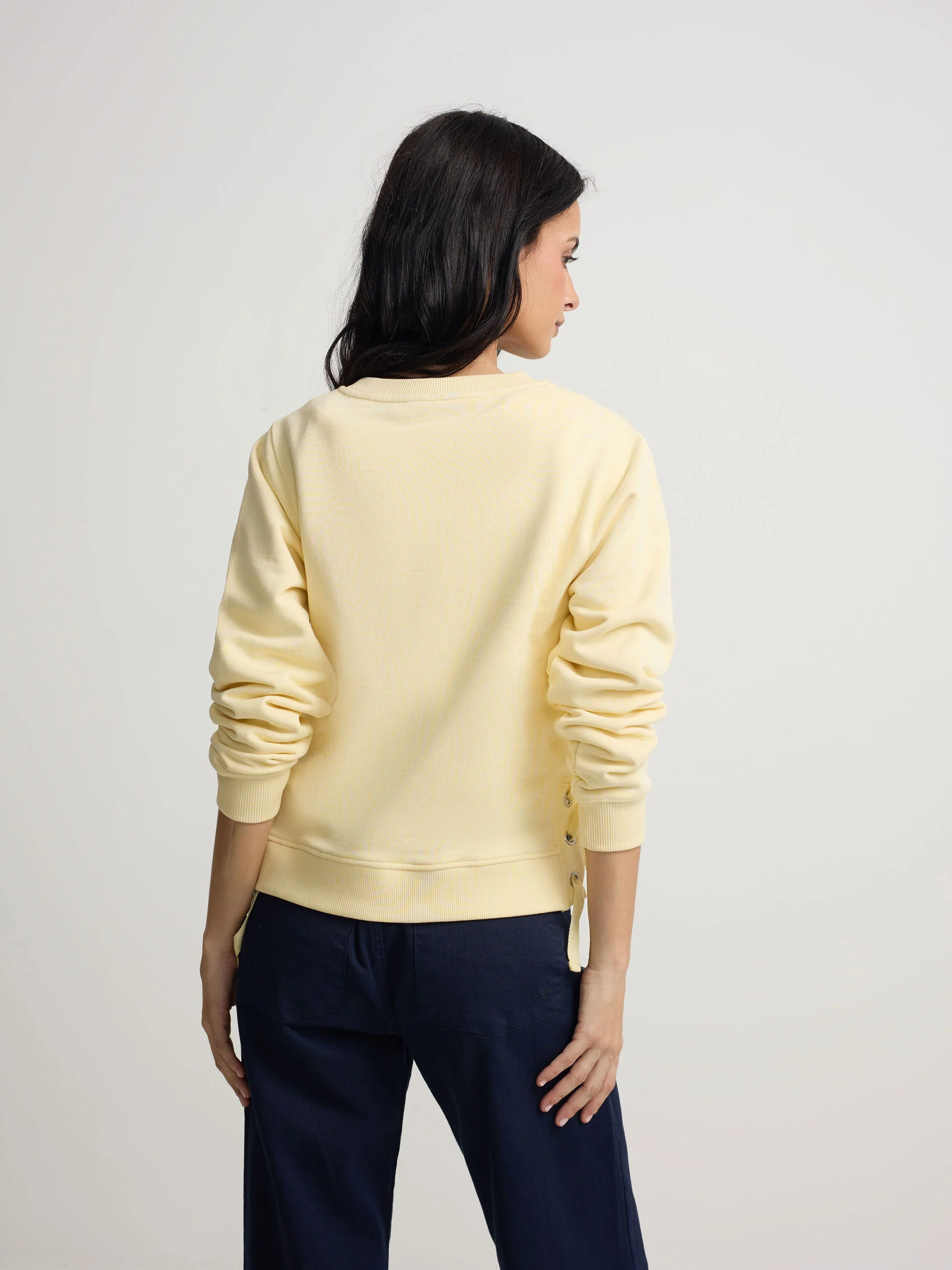 Sudadera woman detalle cuerdas amarilla - Image 6