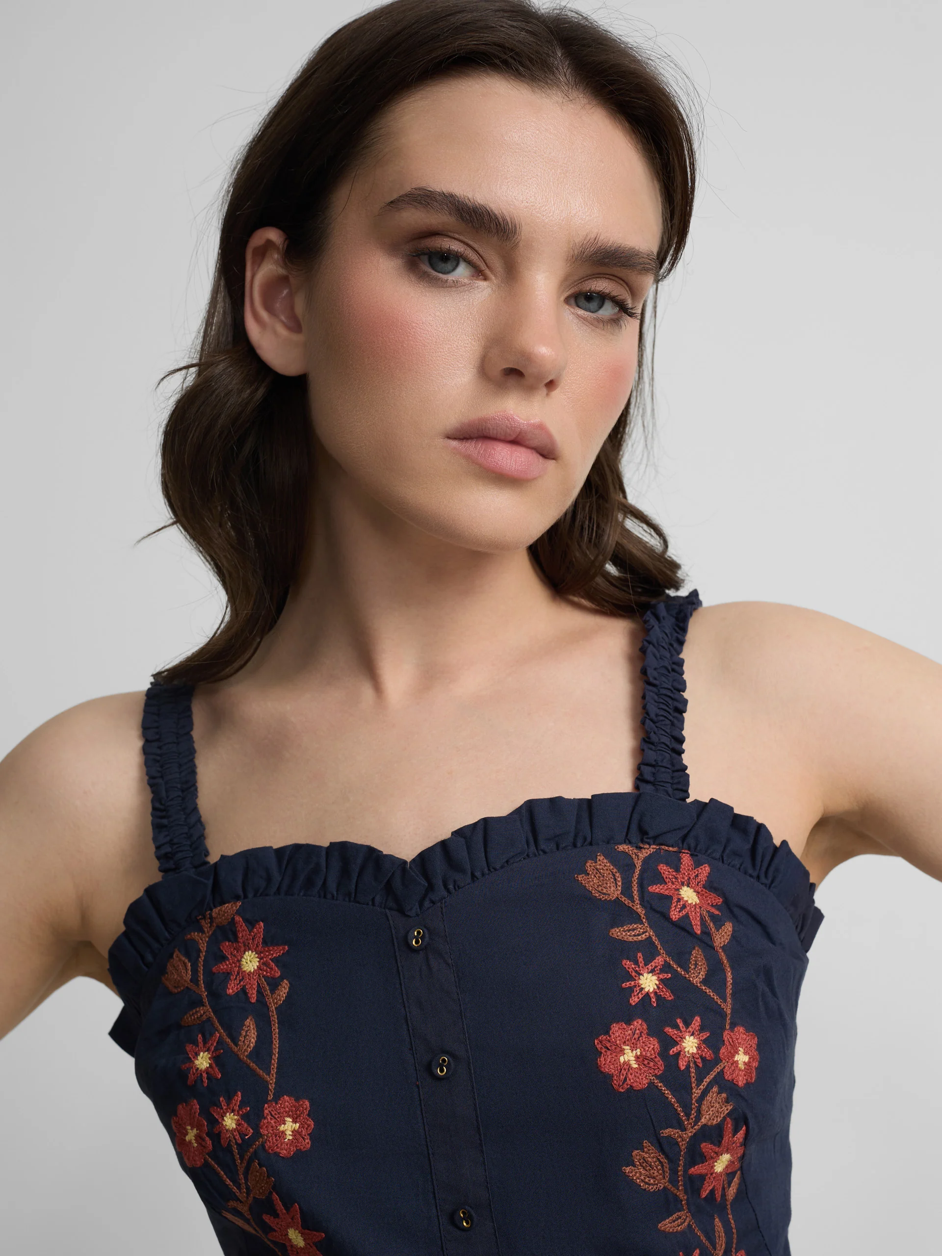 Top flores bordadas azul - Image 4
