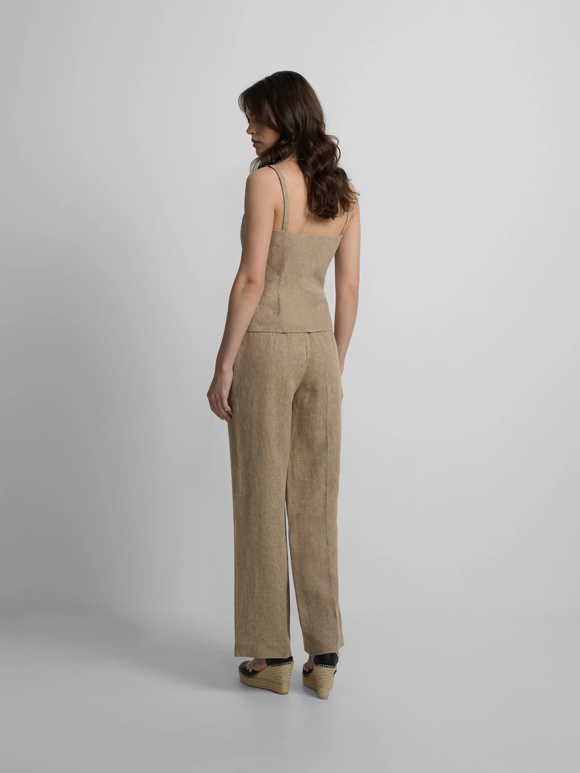 Top palabra de honor beige - Image 6