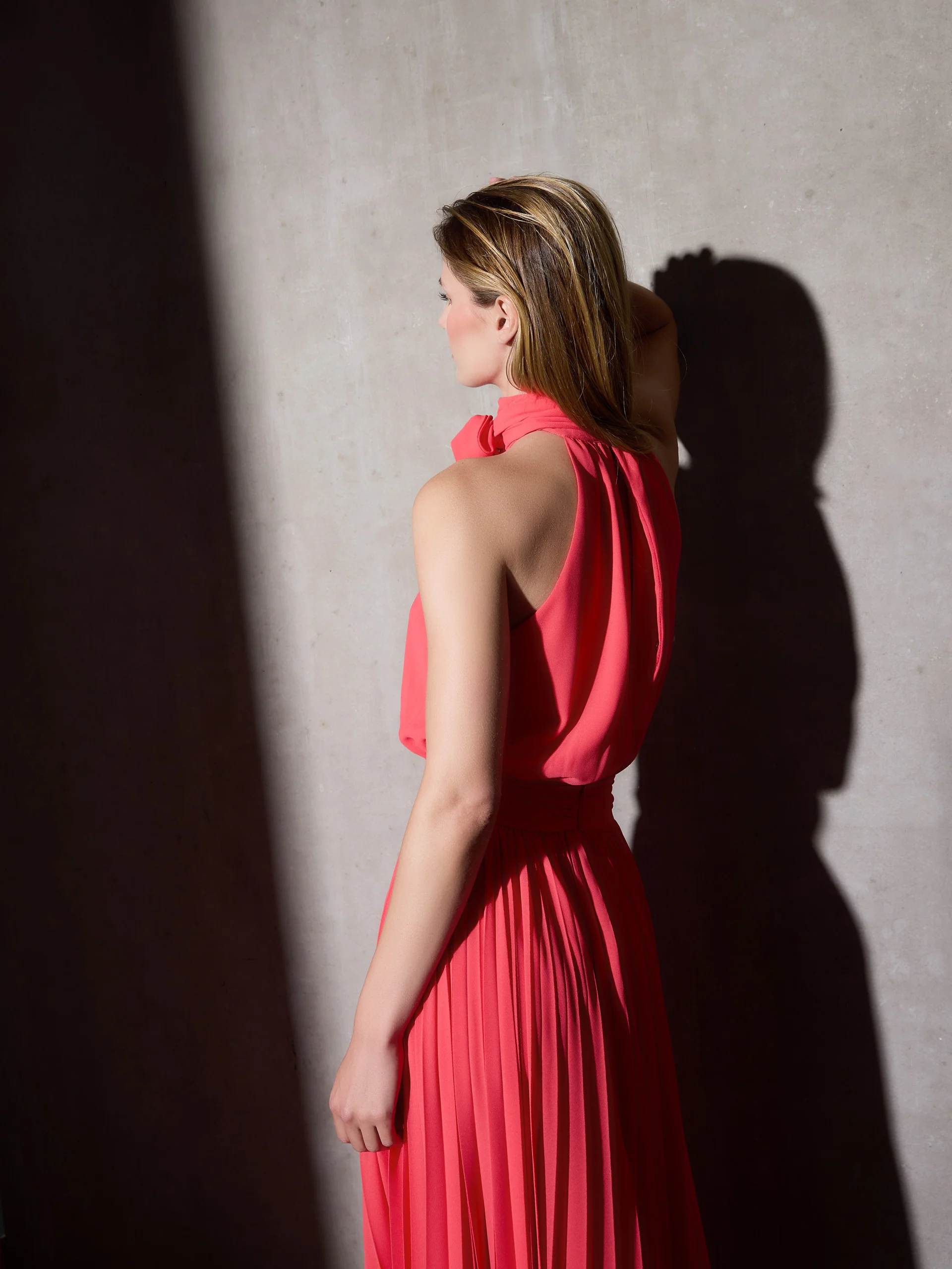 Vestido CaprileXSilbon plisado lazo coral - Image 4