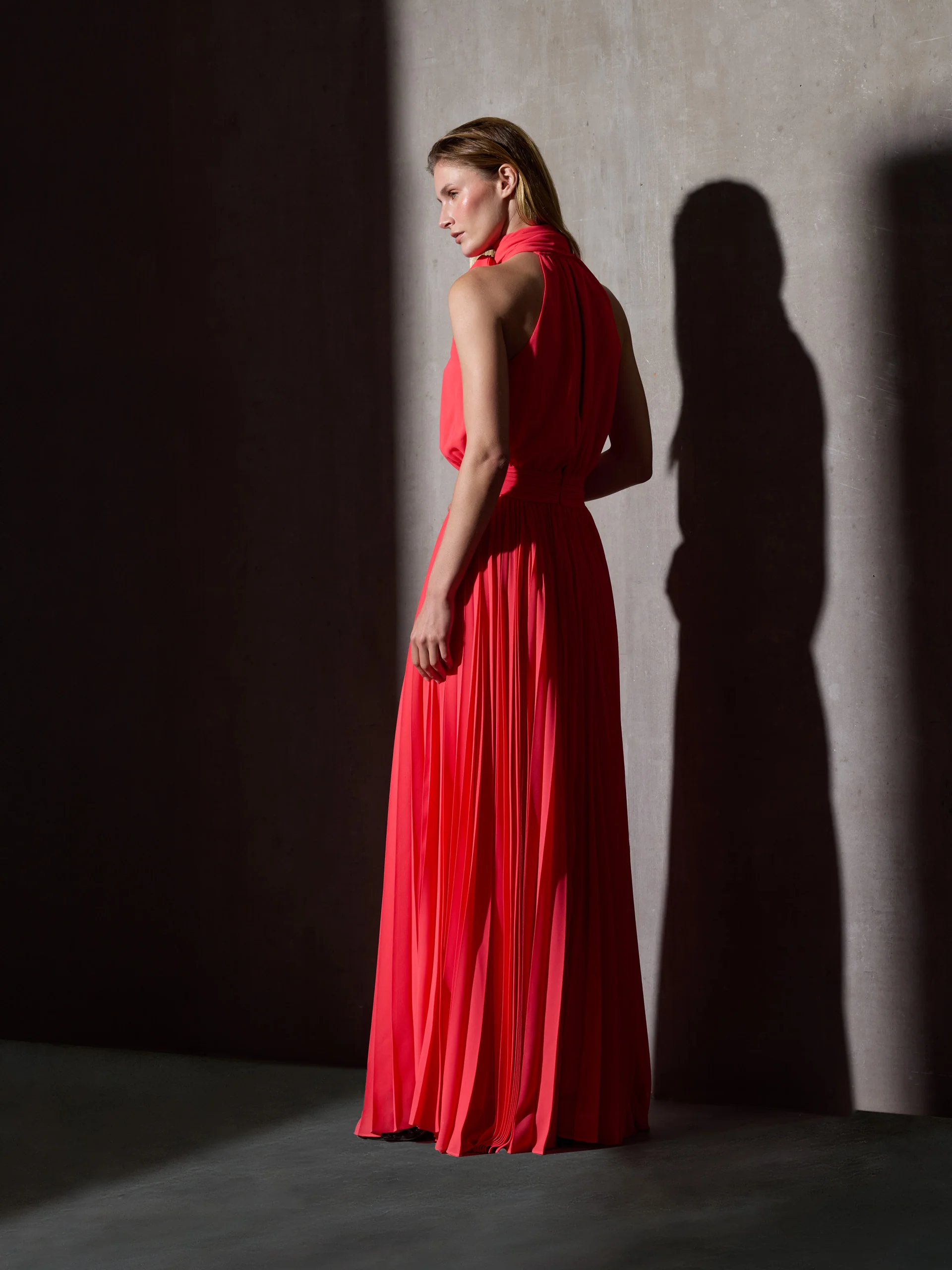 Vestido CaprileXSilbon plisado lazo coral - Image 5