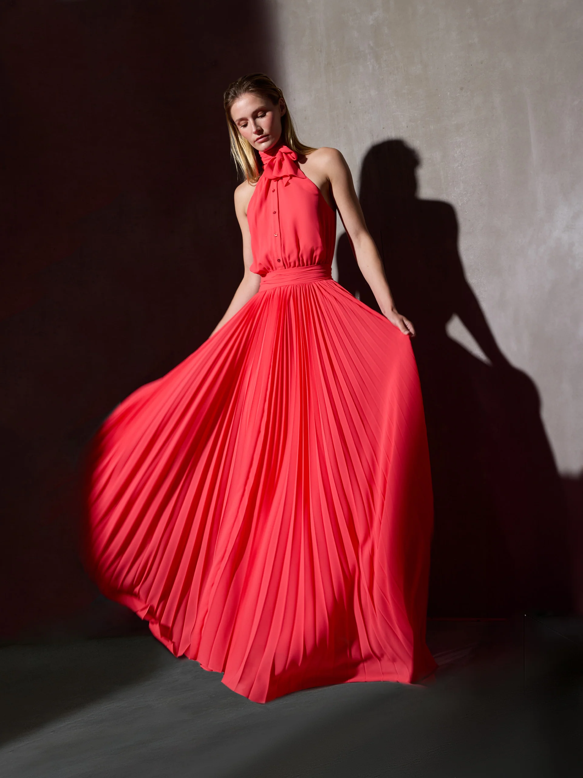 Vestido CaprileXSilbon plisado lazo coral - Image 8