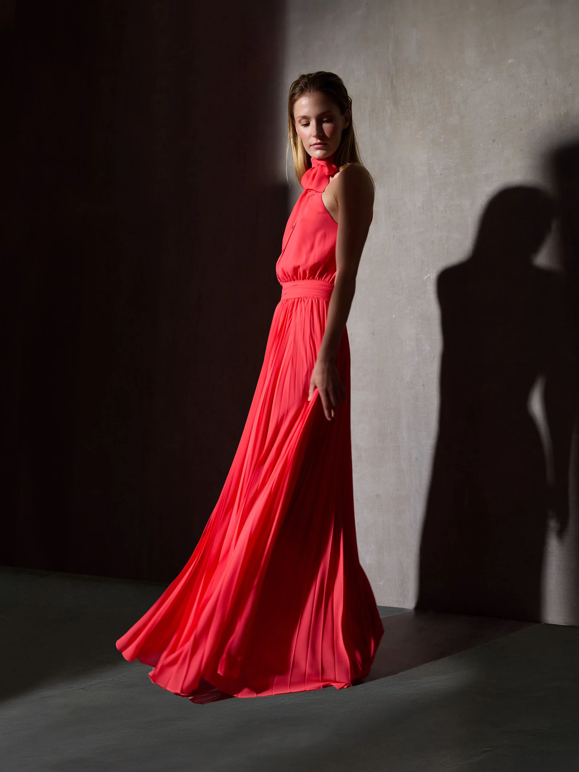 Vestido CaprileXSilbon plisado lazo coral - Image 9