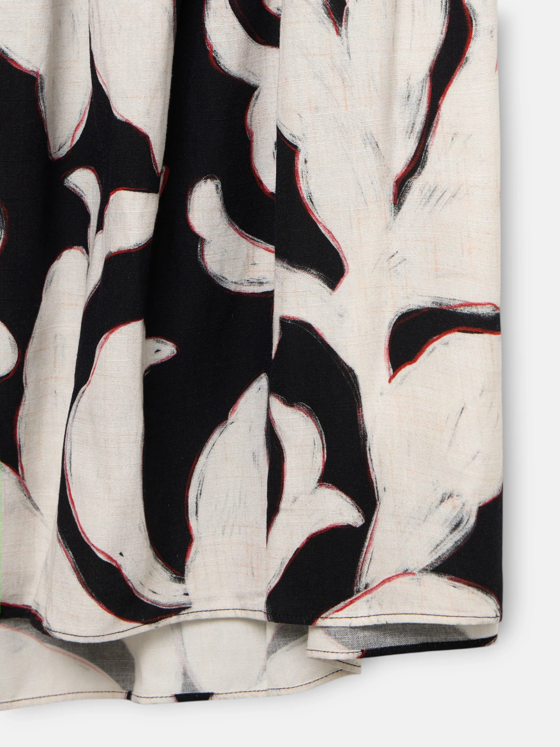 Vestido cut out estampado flores negro - Image 8