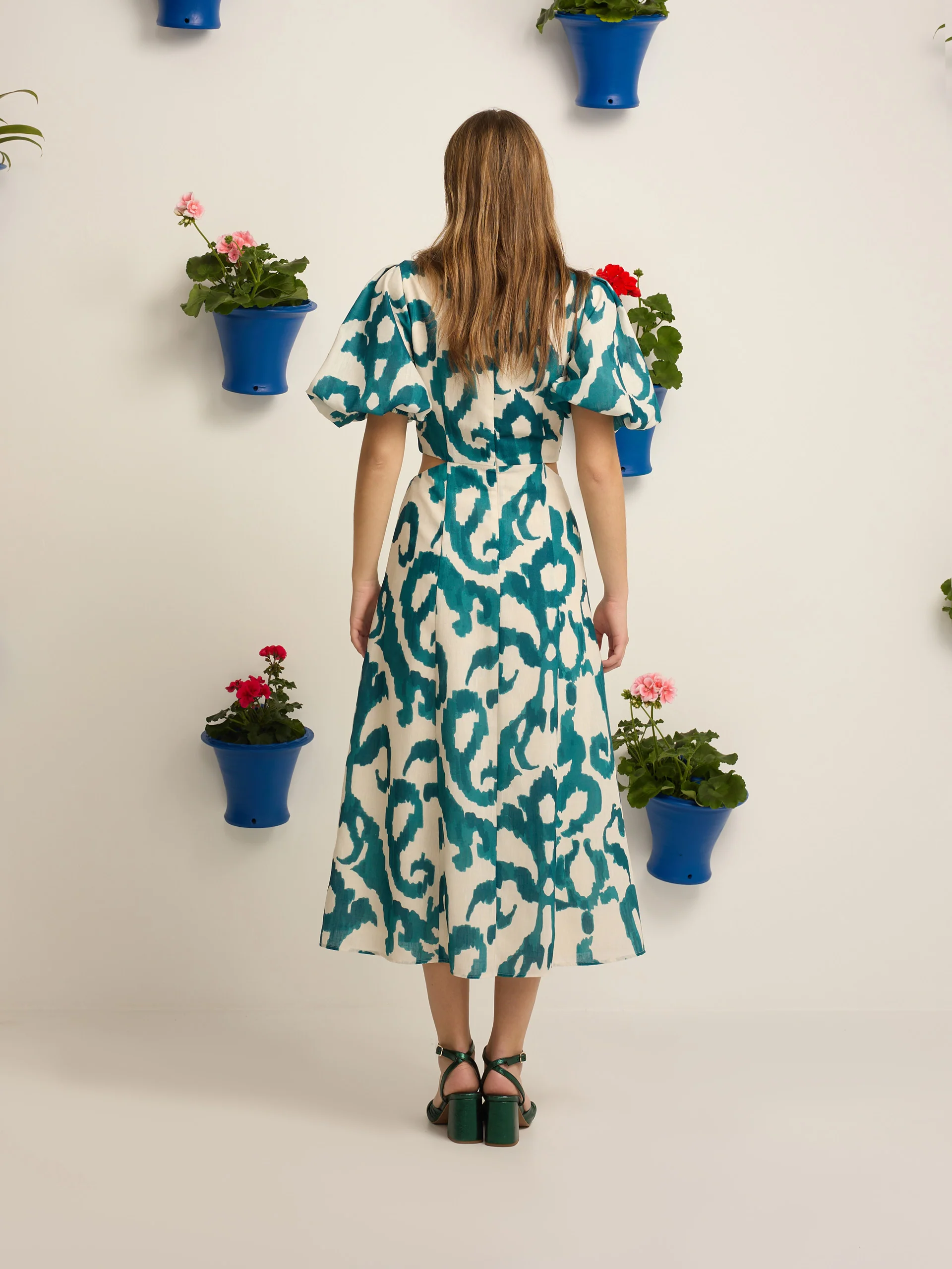 Vestido event collection cut out estampado verde - Image 10