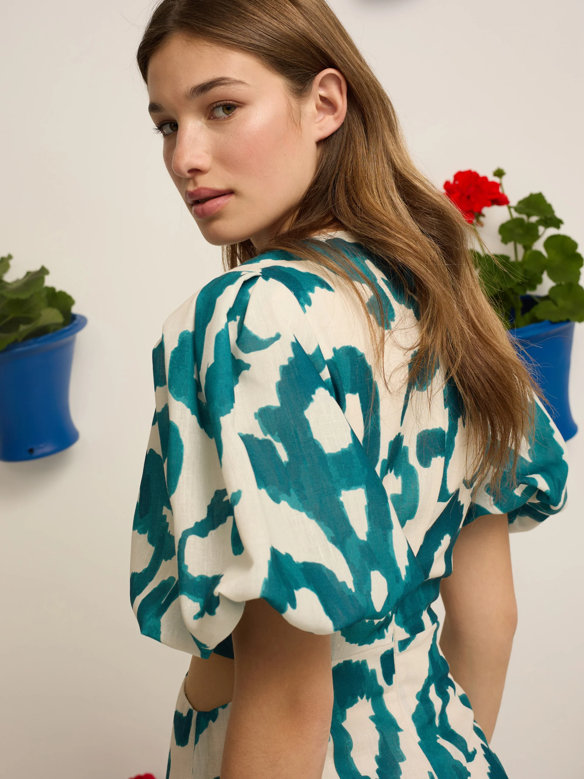 Vestido event collection cut out estampado verde - Image 8