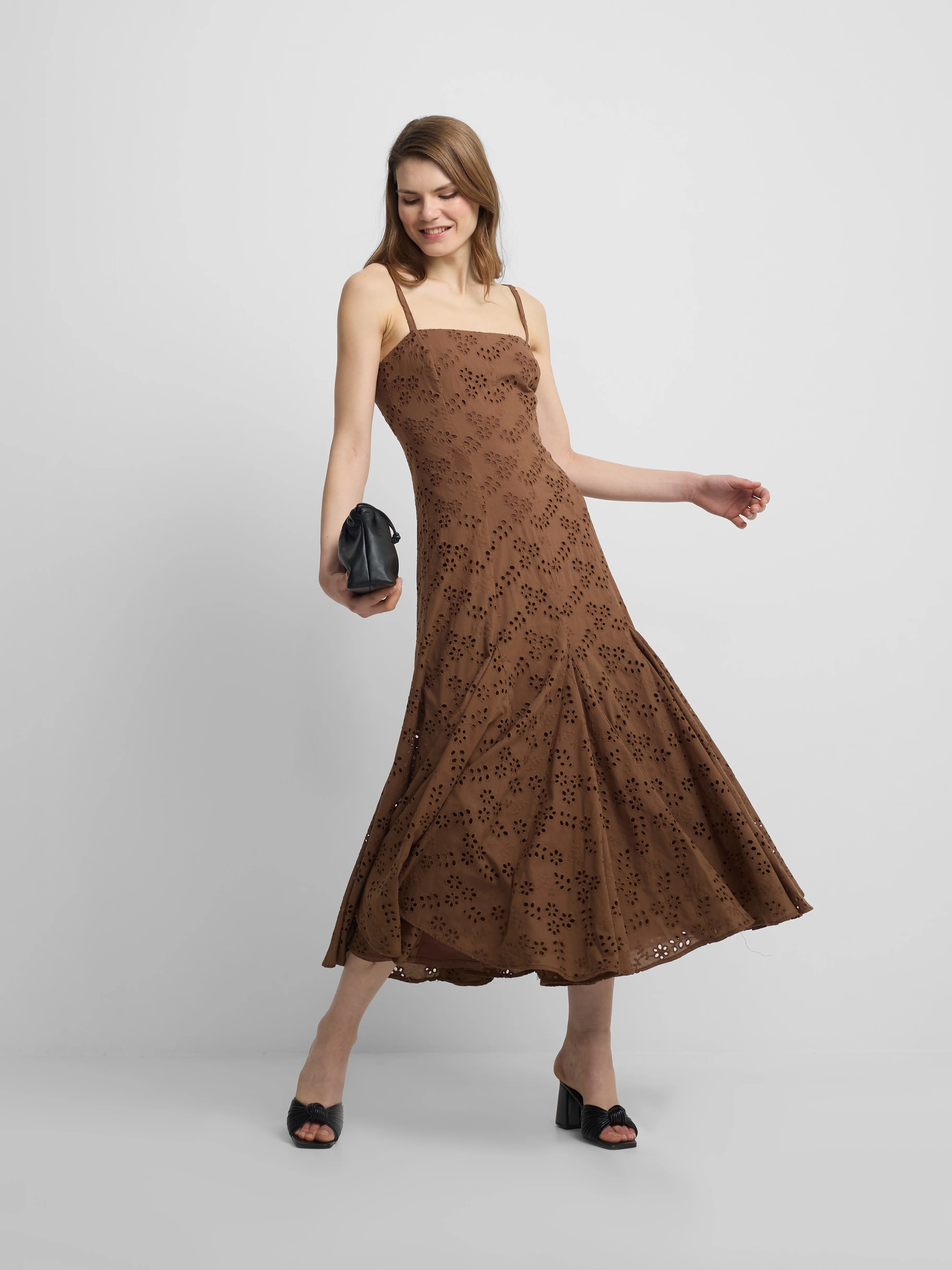 Vestido midi bordados marron - Image 3