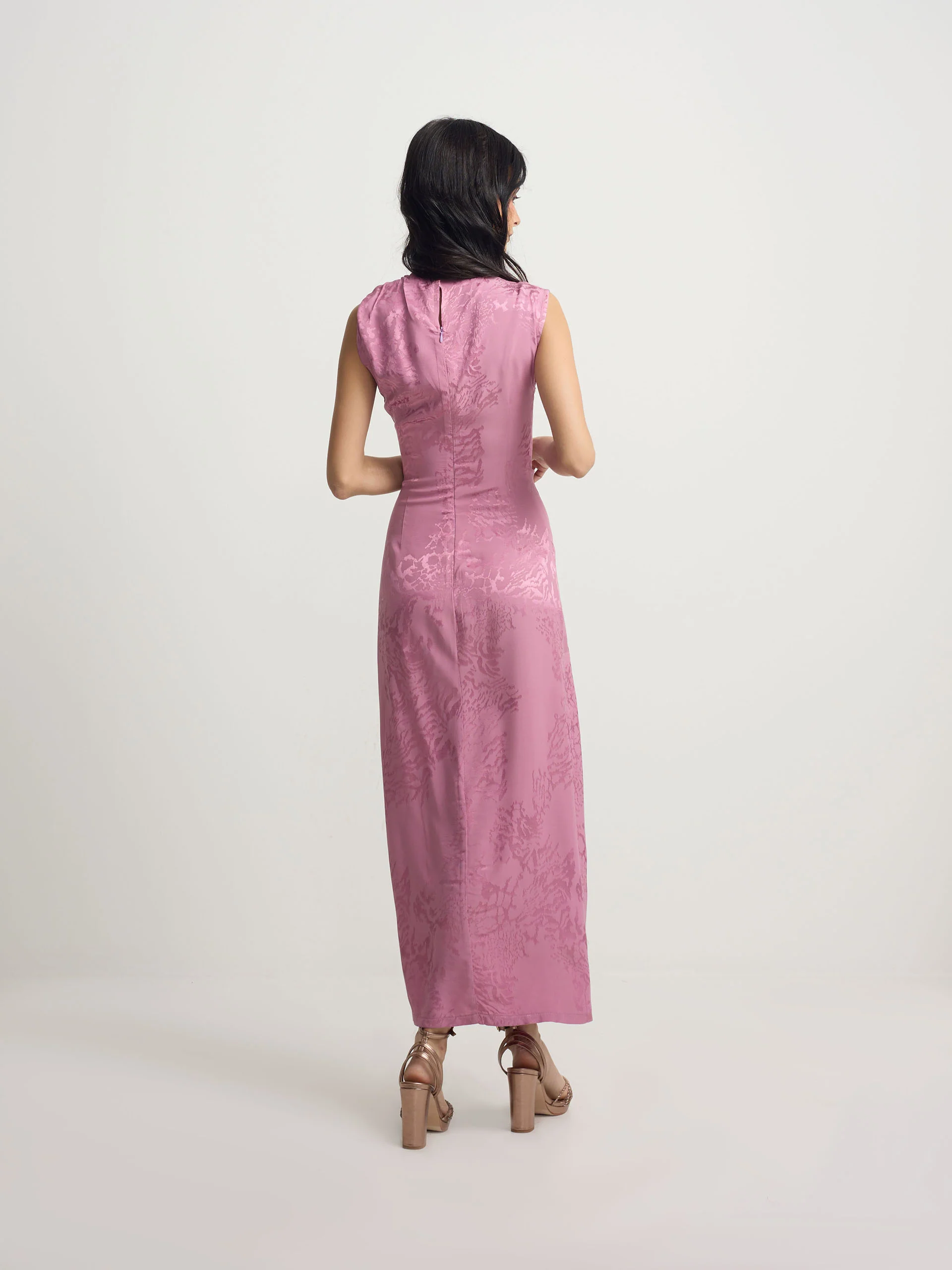 Vestido midi lencero jacquard morado - Image 7