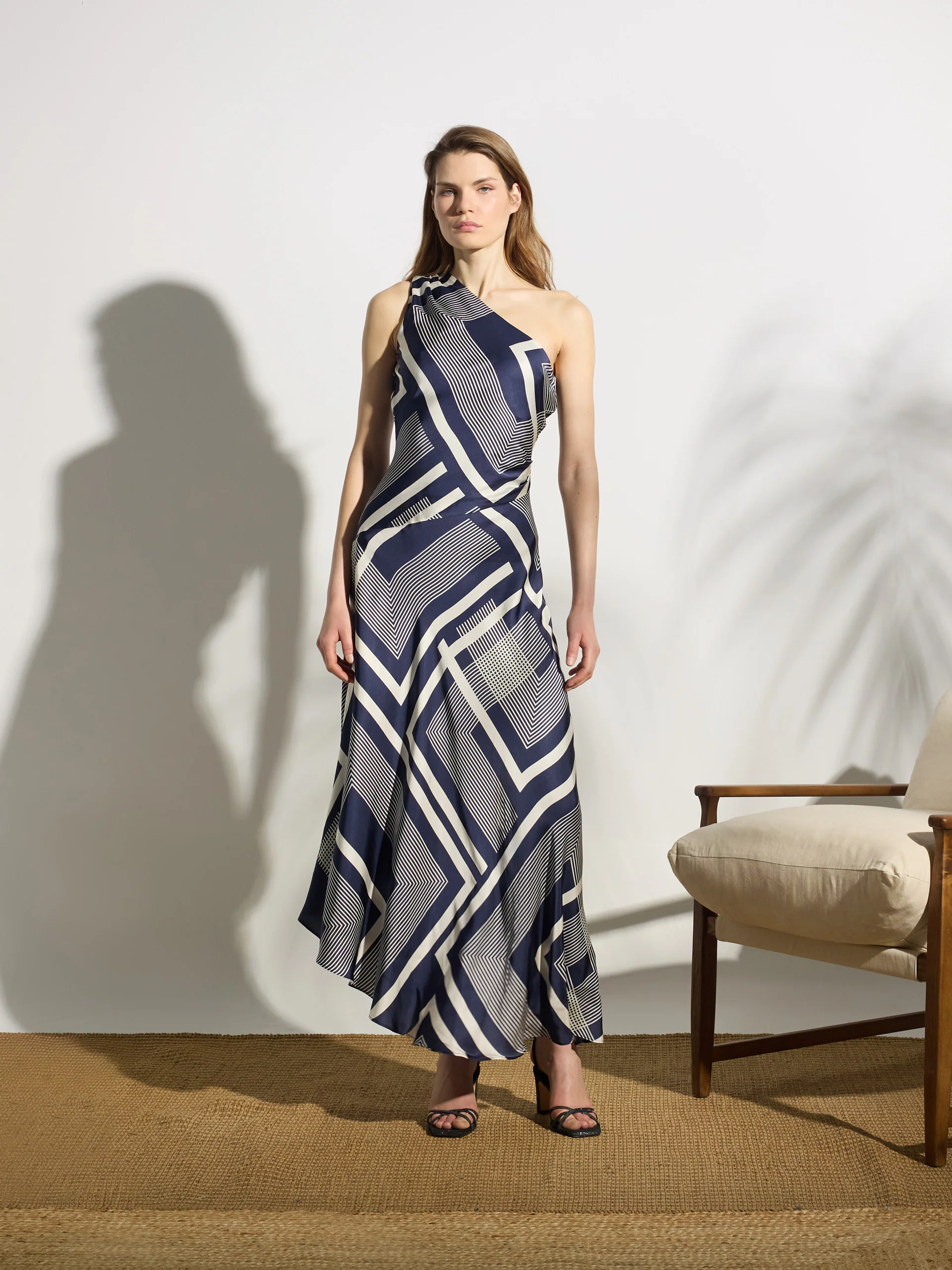 Vestido midi unique asimetrico estampado azul - Image 3