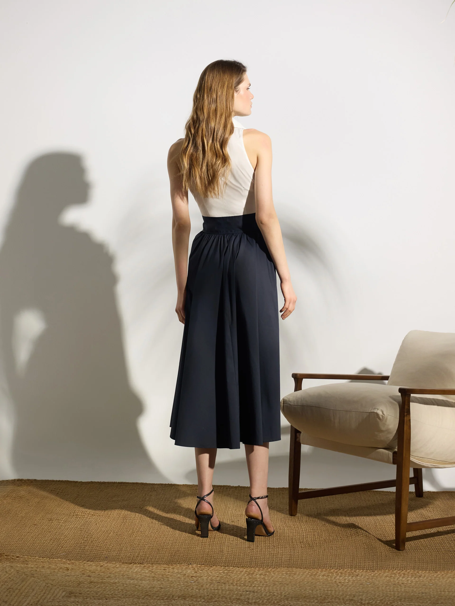 Vestido unique camisero azul marino y blanco - Image 12