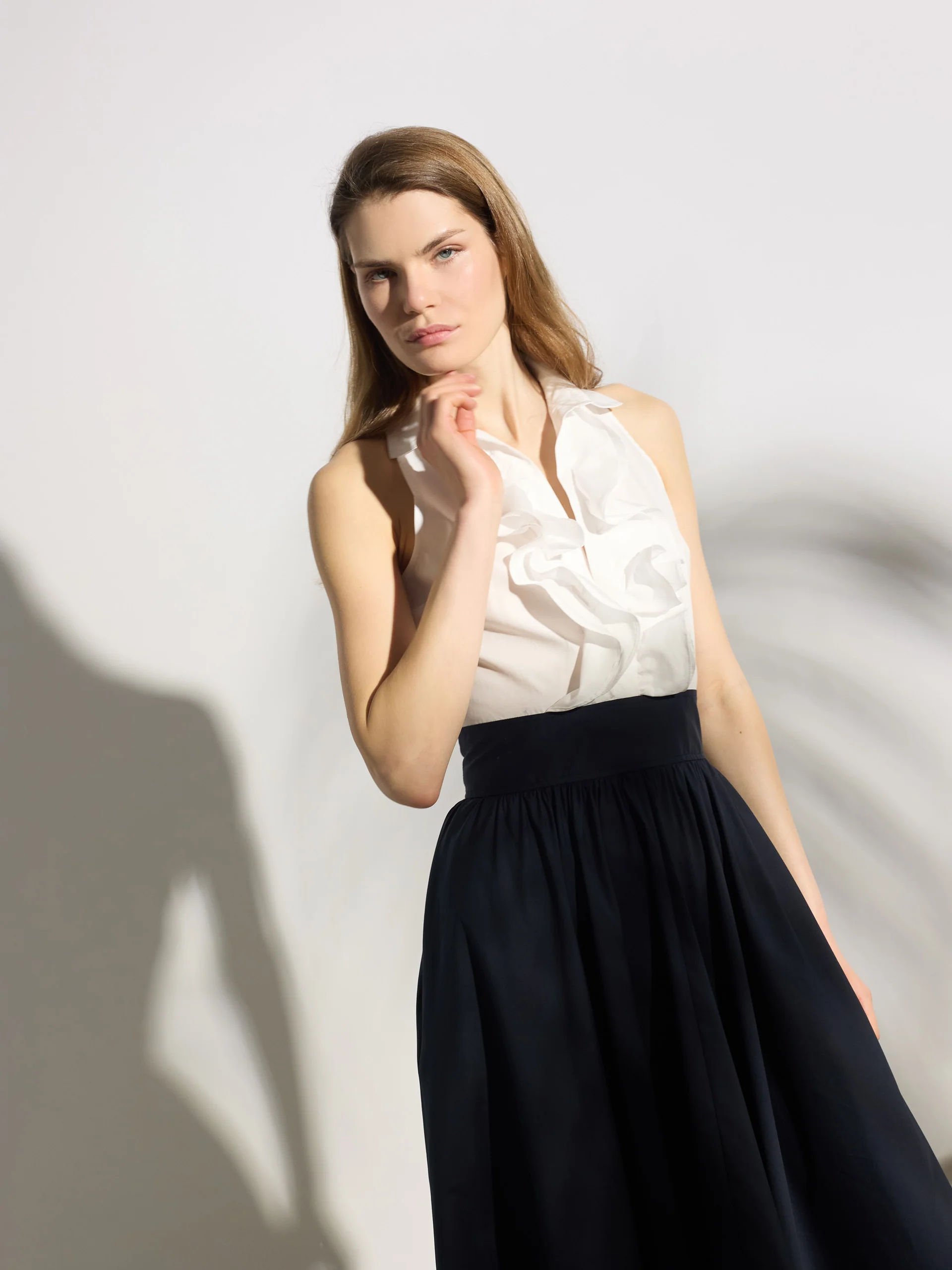Vestido unique camisero azul marino y blanco - Image 16