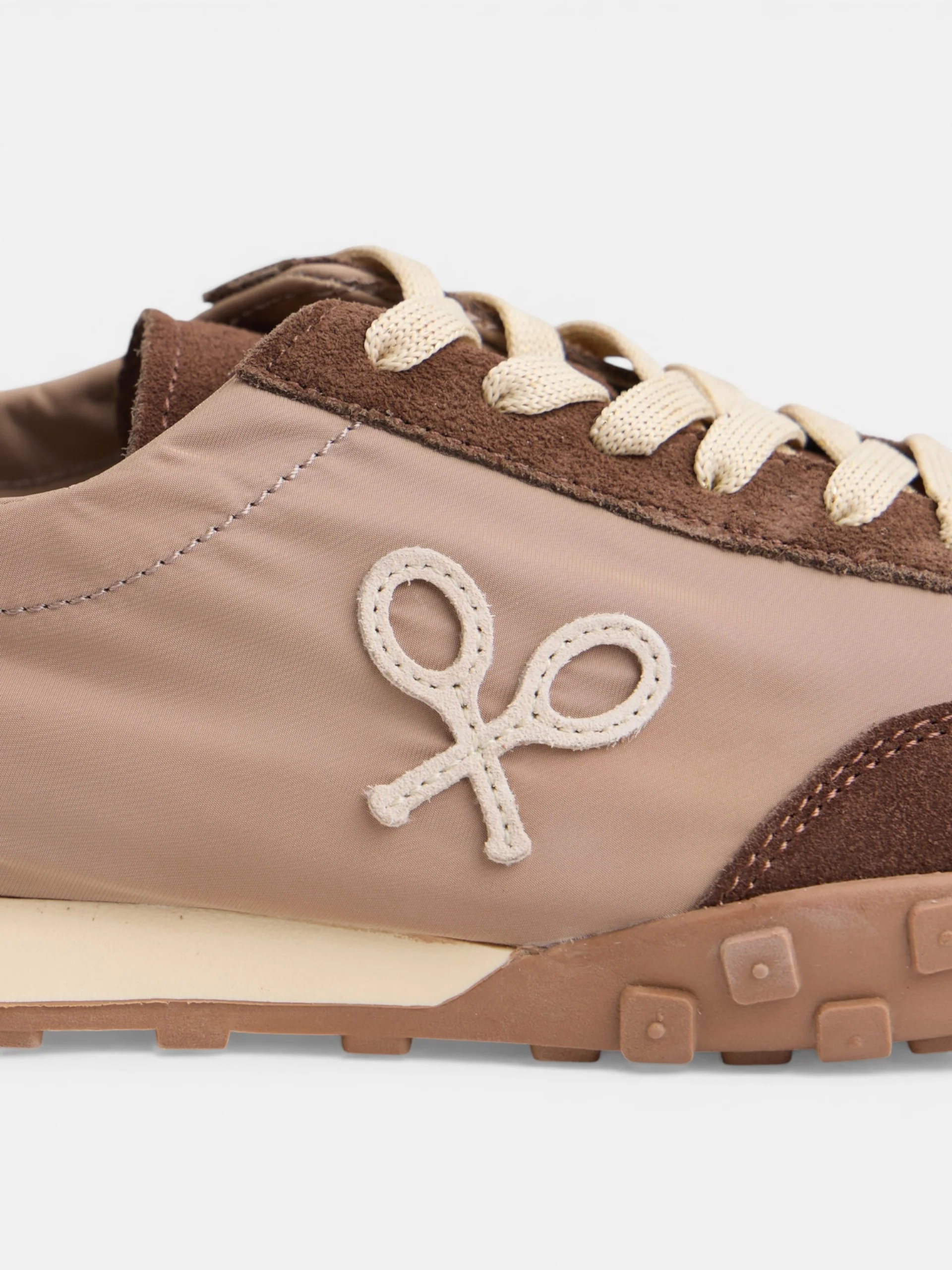 Zapatilla running marrones - Image 2