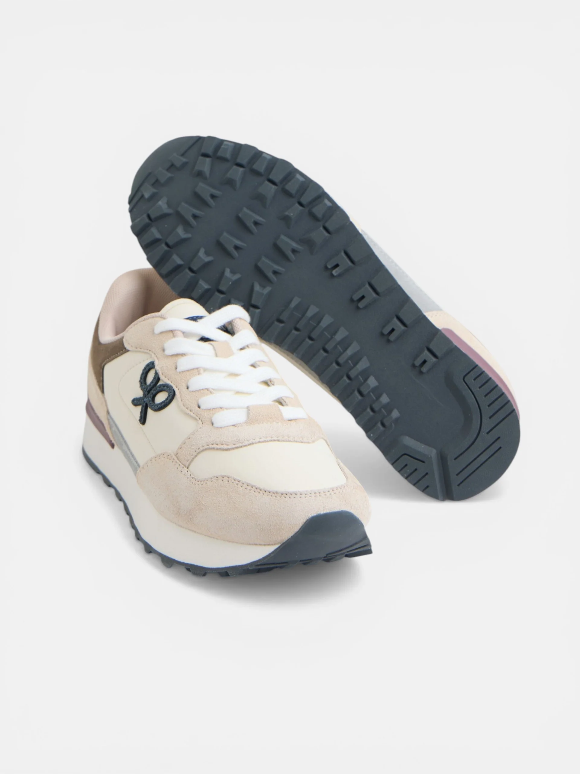 Zapatilla running style beige - Image 10