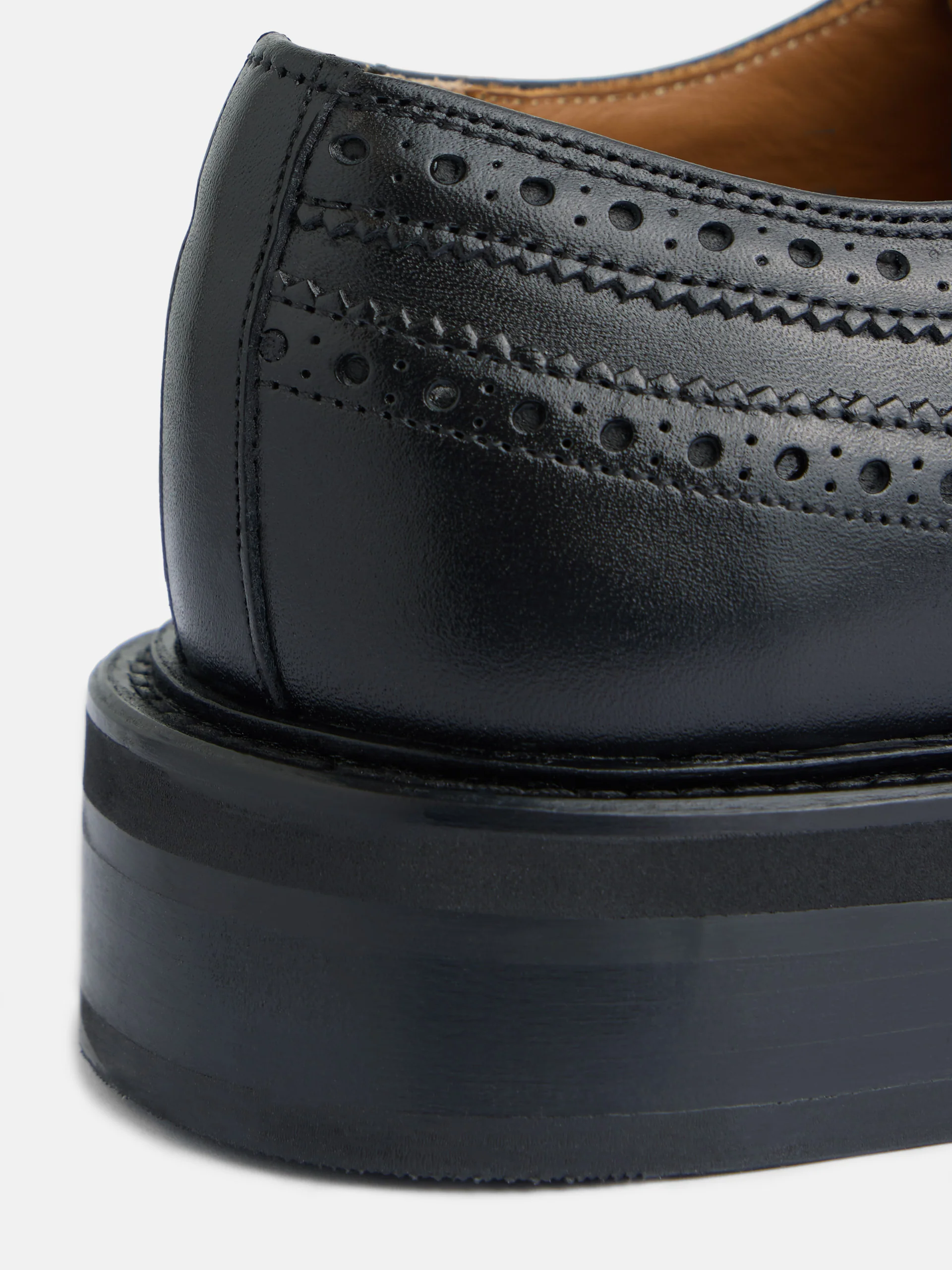 Zapato clasico piel perforado negro - Image 4